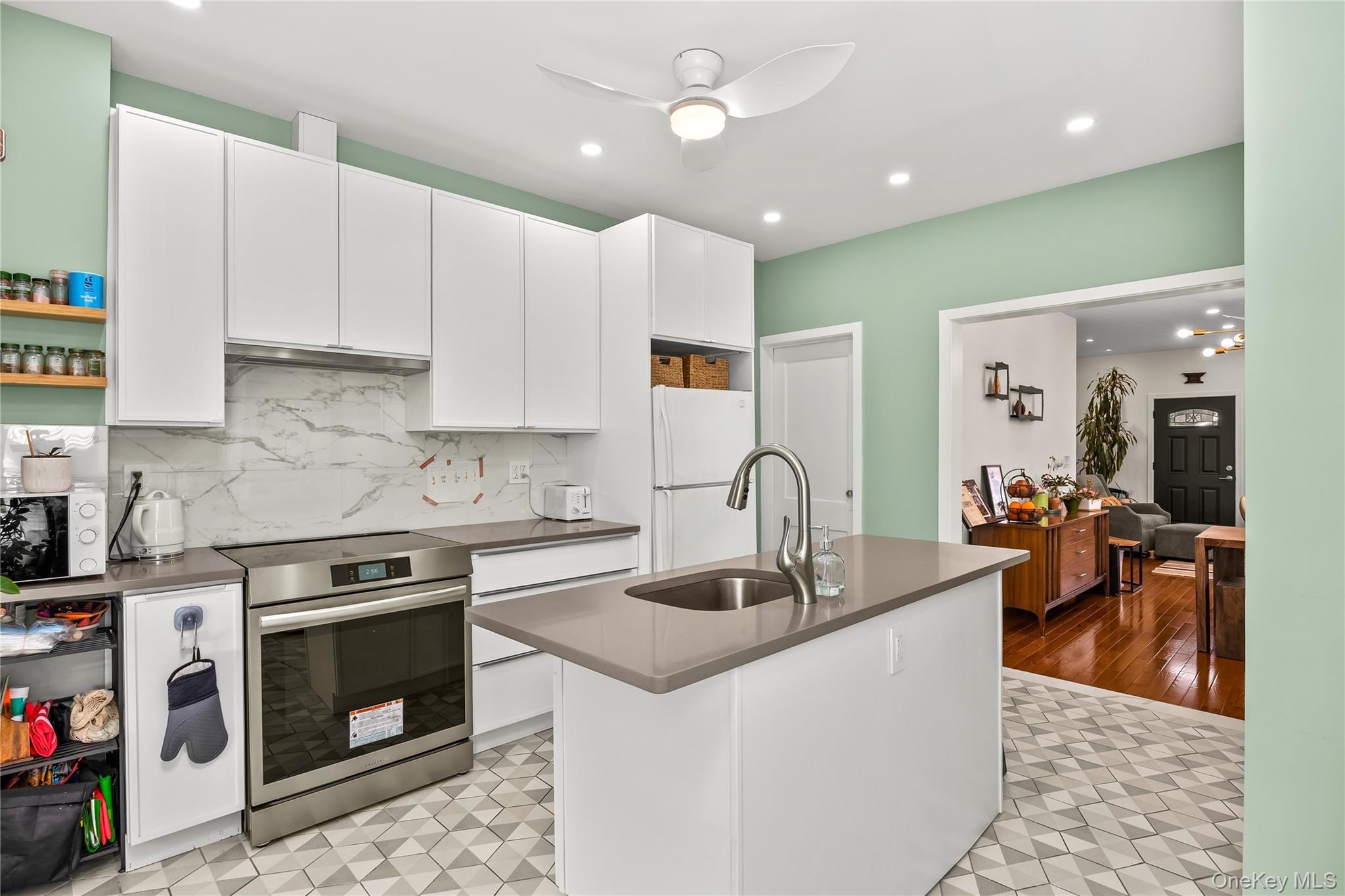 Single Family 41st  Queens, NY 11377, MLS-972691-10