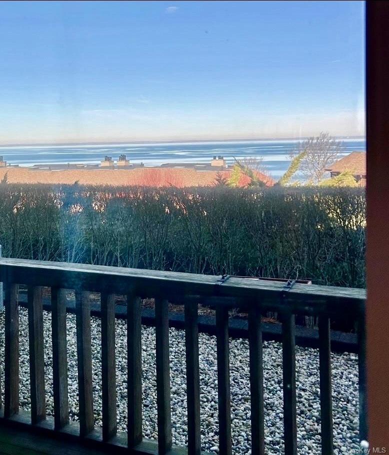 Condo Fox Hill  Suffolk County, NY 11933, MLS-972692-28