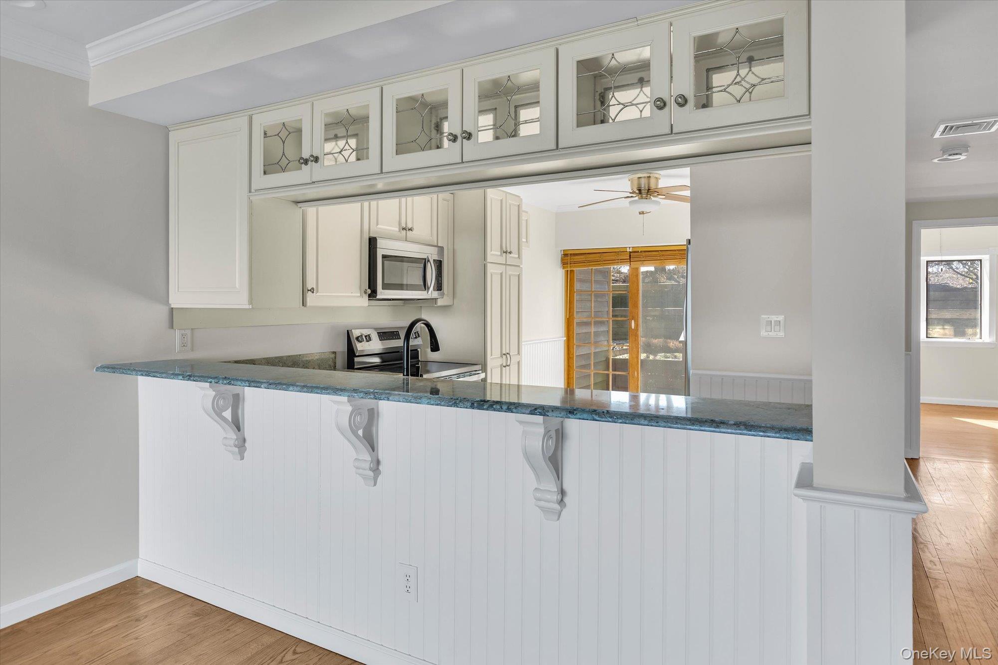 Condo Fox Hill  Suffolk County, NY 11933, MLS-972692-7