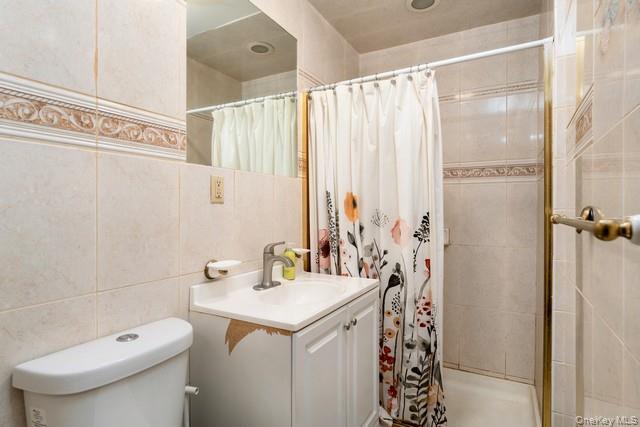 Single Family Sunnyside  Suffolk County, NY 11789, MLS-972696-15