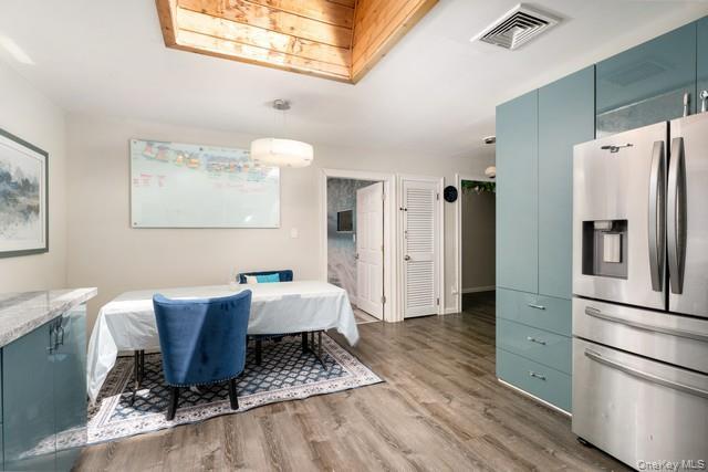 Single Family Sunnyside  Suffolk County, NY 11789, MLS-972696-18