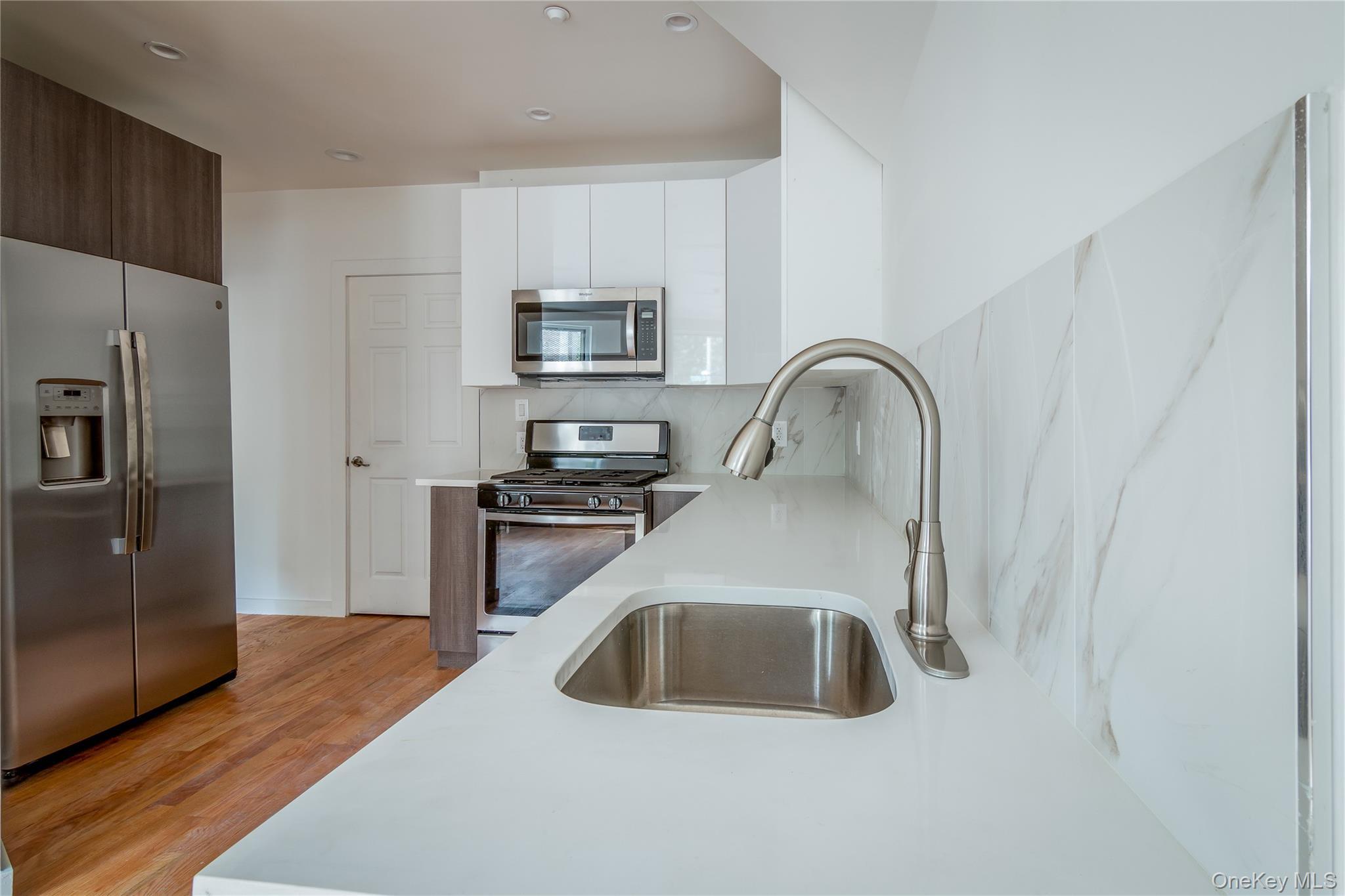 Single Family Teller  Bronx, NY 10457, MLS-972721-22