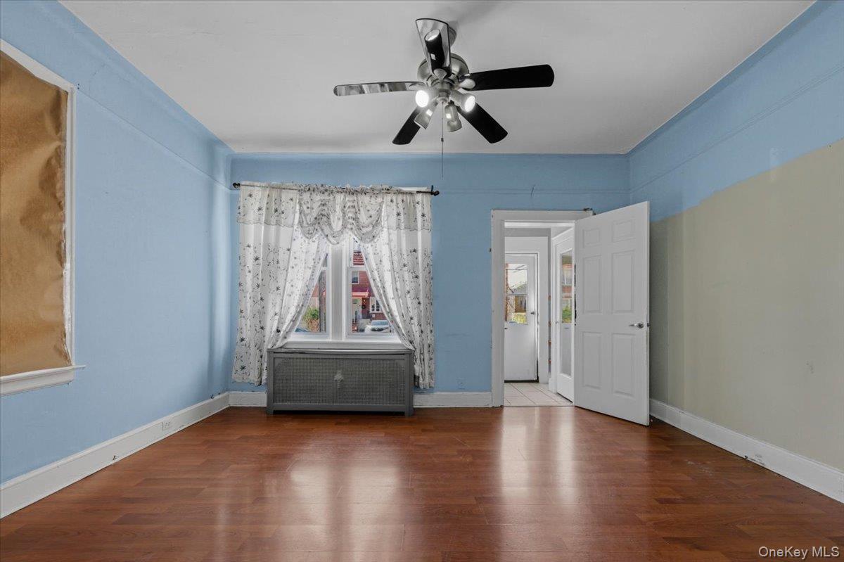 Single Family Vanderveer  Queens, NY 11427, MLS-972741-4