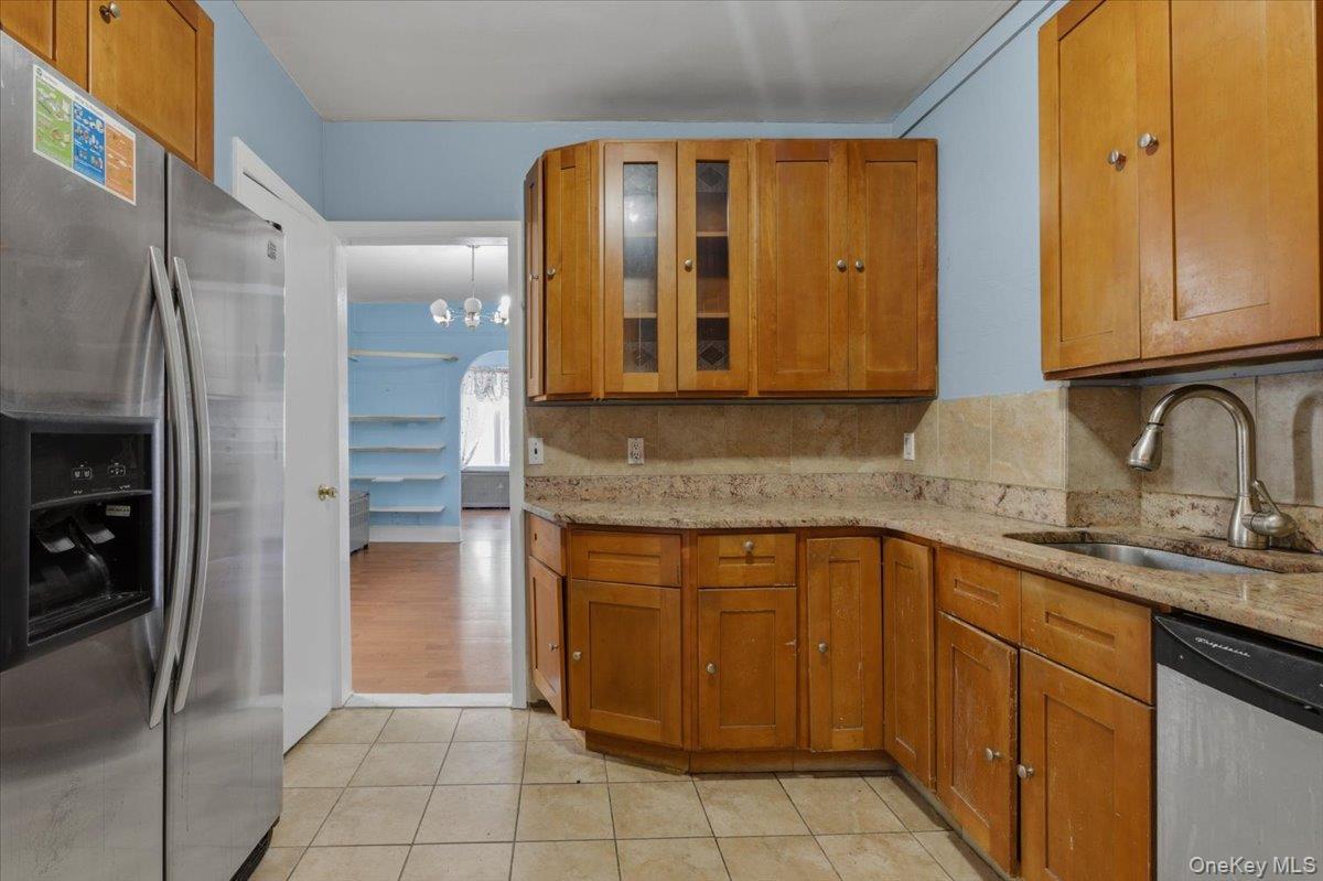 Single Family Vanderveer  Queens, NY 11427, MLS-972741-7