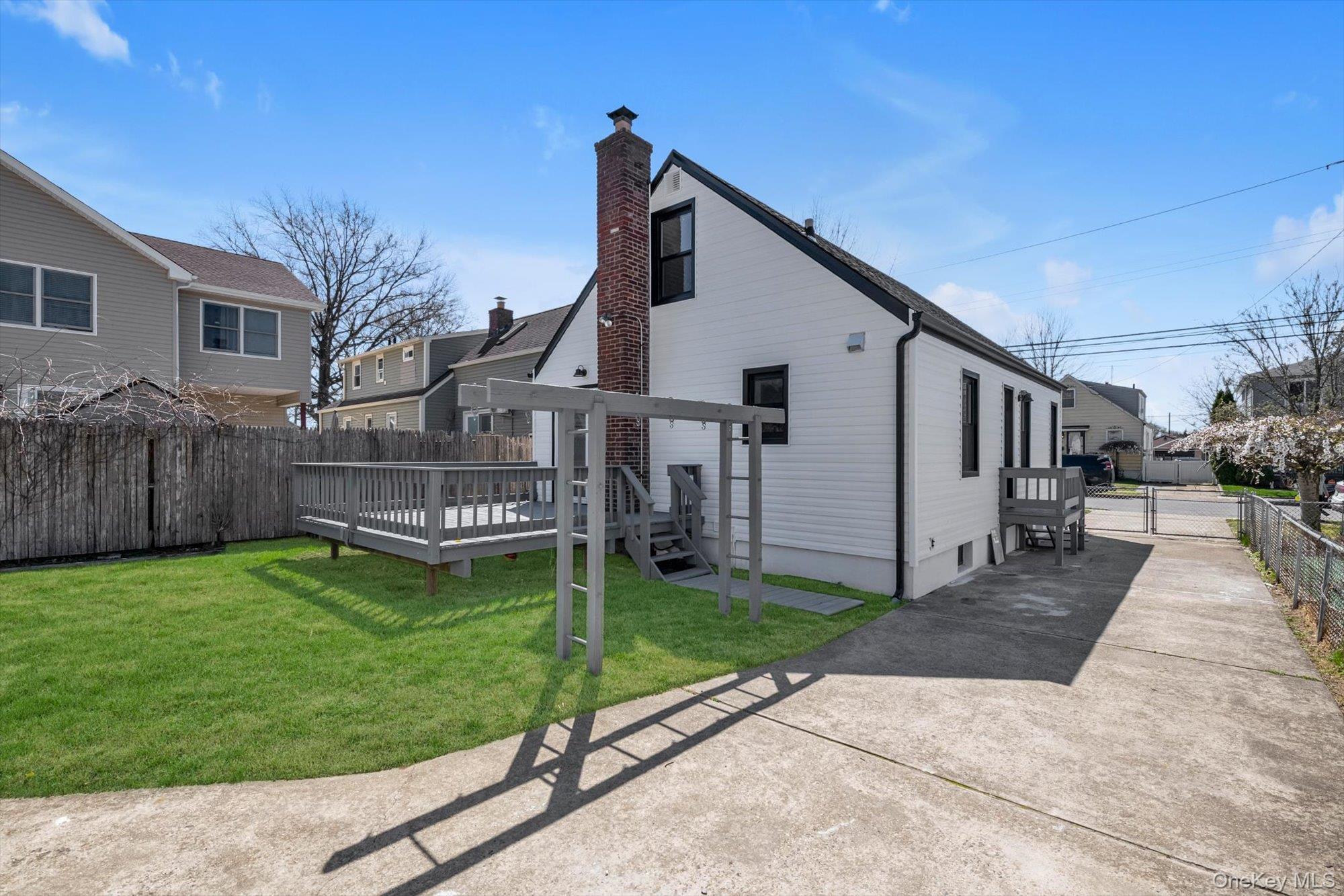 Single Family Madison  Nassau County, NY 11003, MLS-972756-21