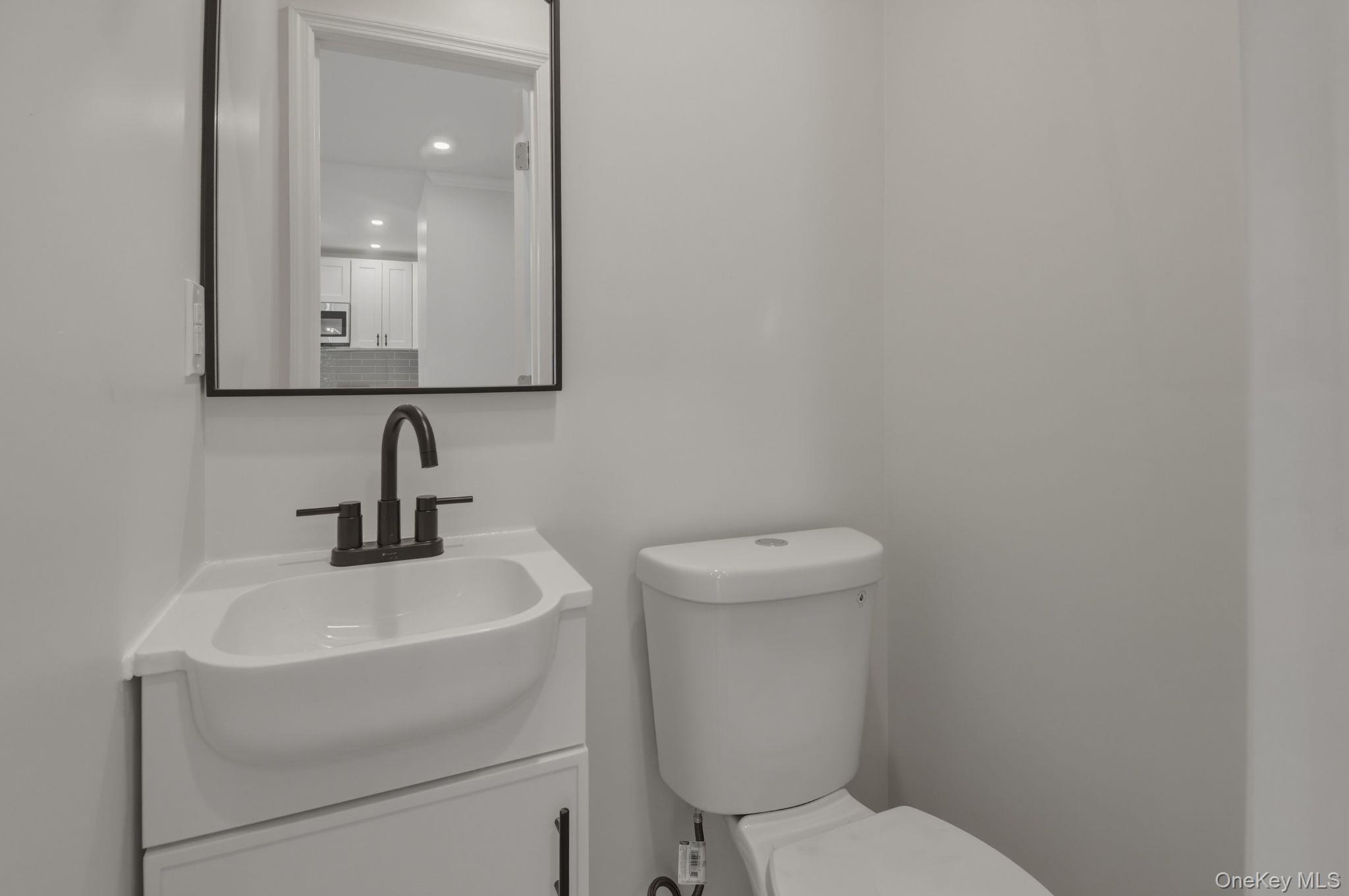 Single Family Thieriot  Bronx, NY 10473, MLS-972760-28