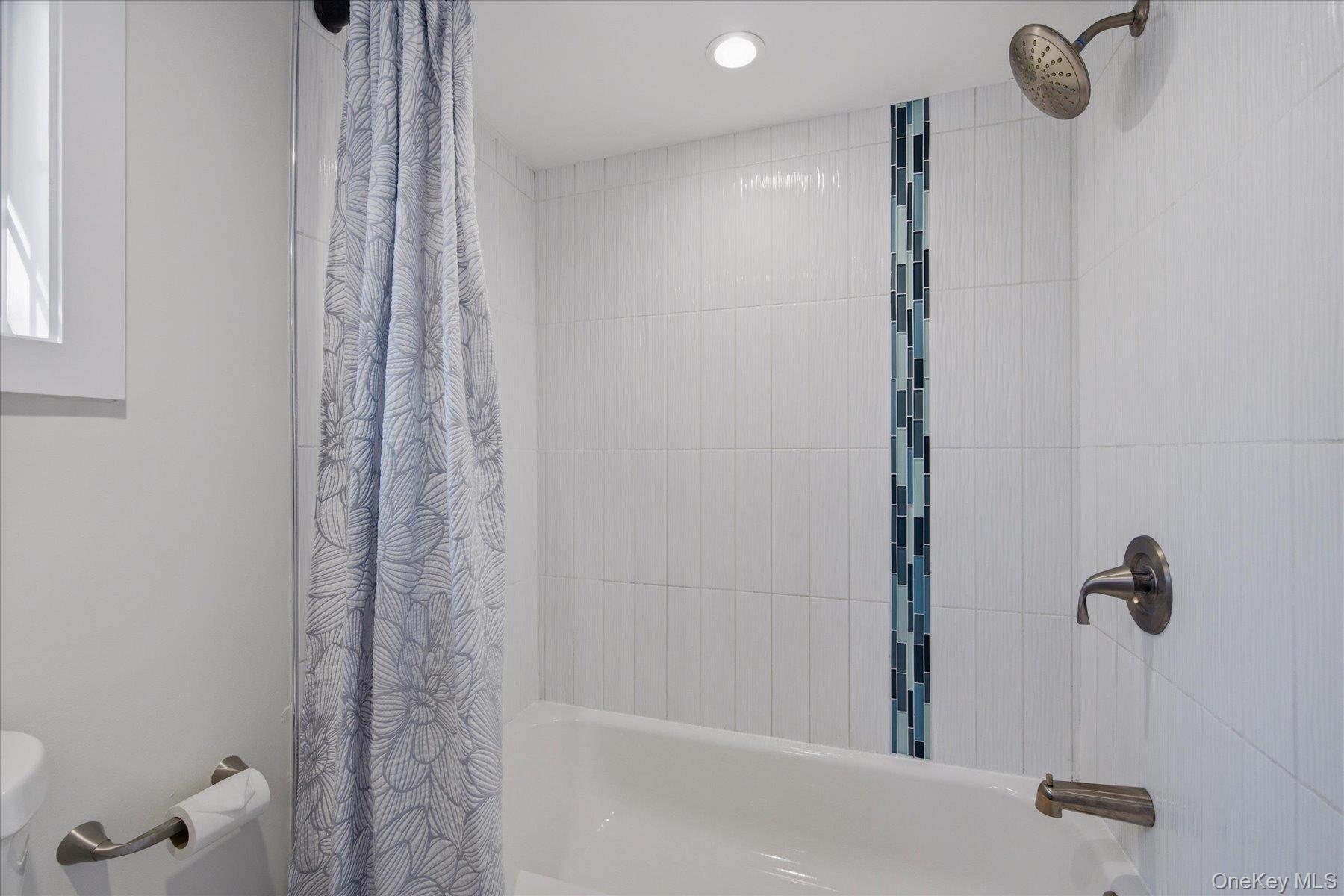 Single Family Vine  Suffolk County, NY 11778, MLS-972762-11