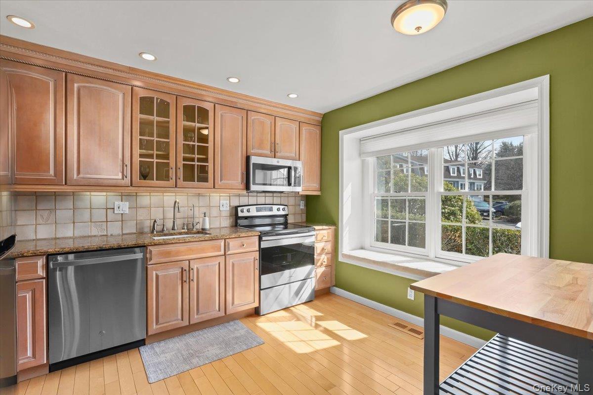 Condo Winterberry  Westchester County, NY 10518, MLS-972764-3