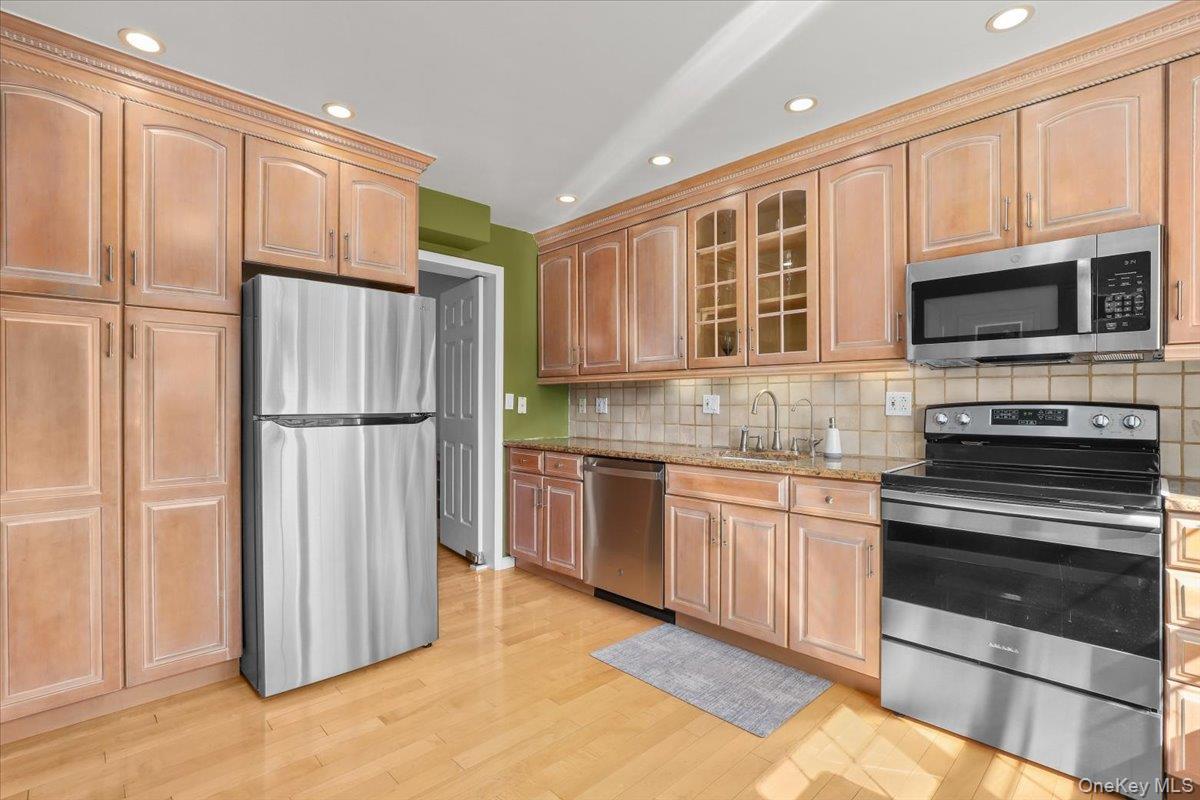 Condo Winterberry  Westchester County, NY 10518, MLS-972764-4