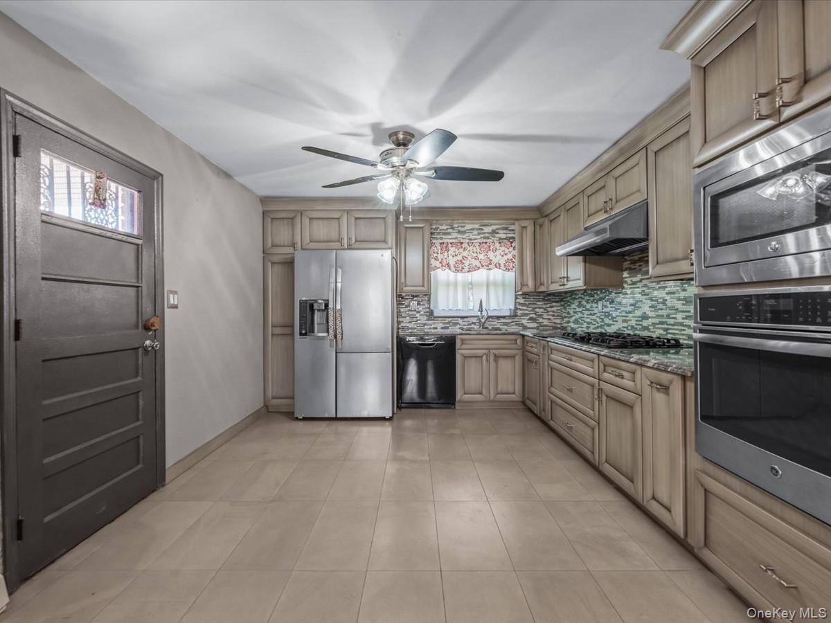 Single Family 194th  Queens, NY 11412, MLS-972781-15