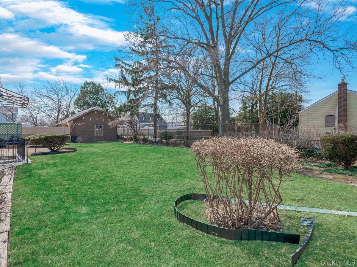 Single Family 194th  Queens, NY 11412, MLS-972781-30