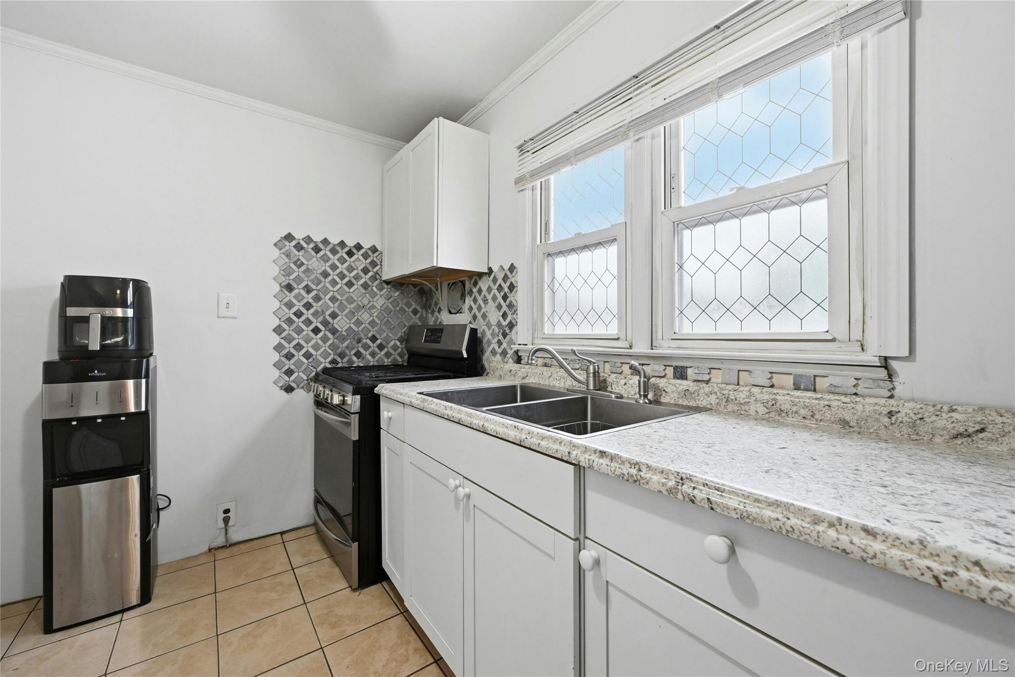 Single Family Cumberbach Suffolk County, NY 11798, MLS-972785-16