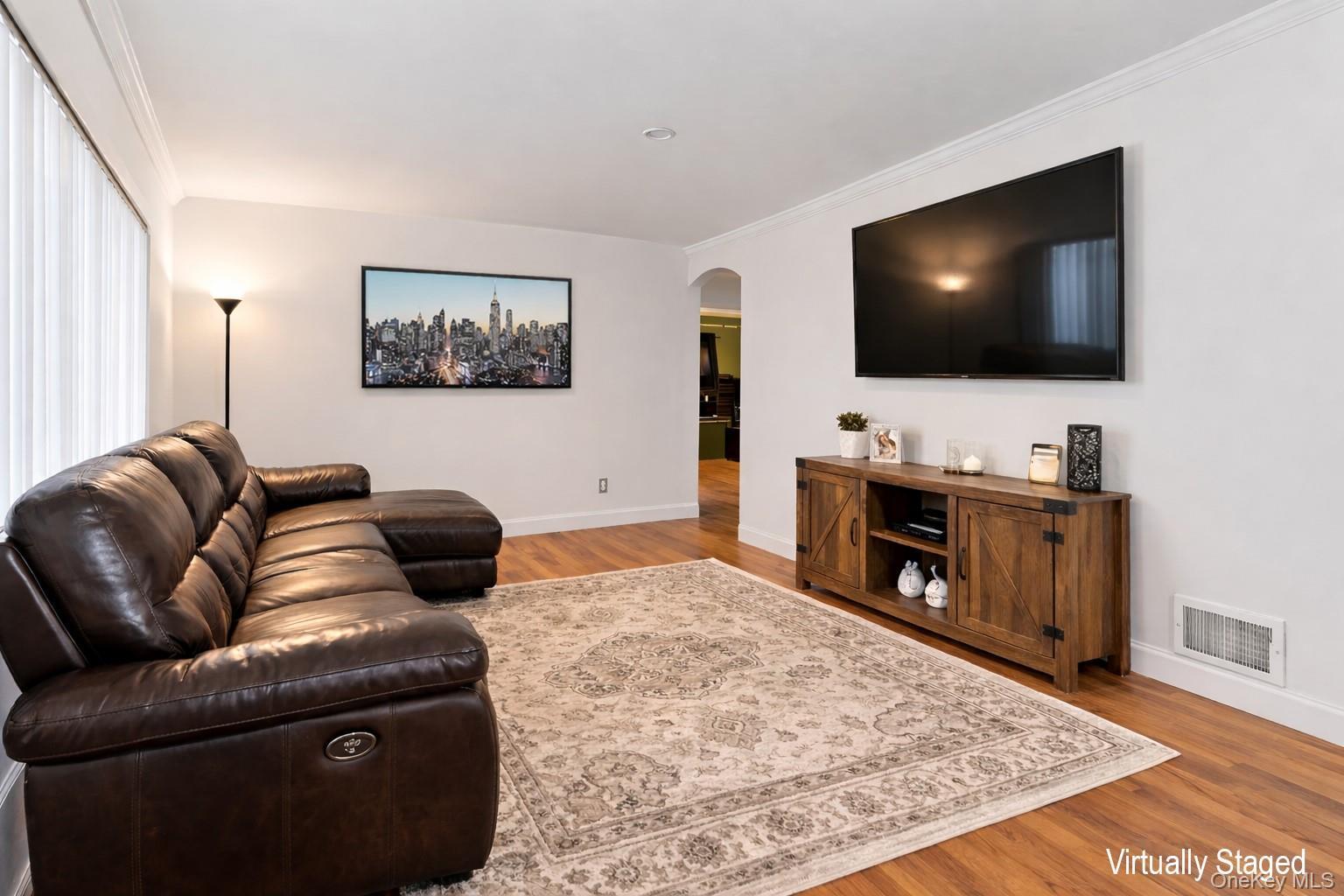 Single Family Cumberbach Suffolk County, NY 11798, MLS-972785-5