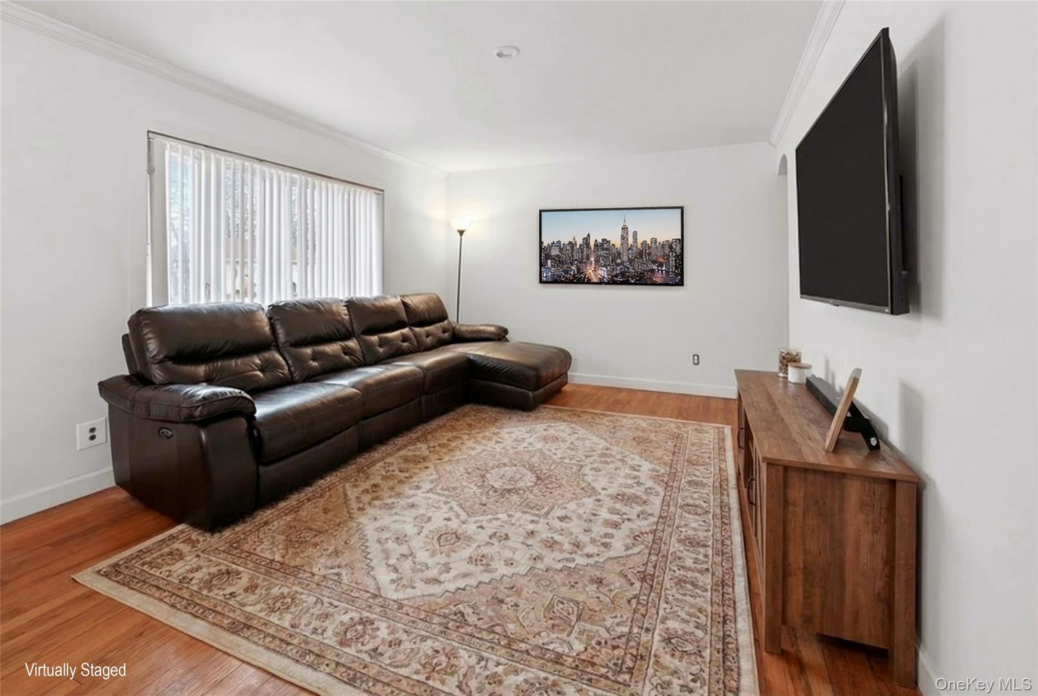 Single Family Cumberbach Suffolk County, NY 11798, MLS-972785-7