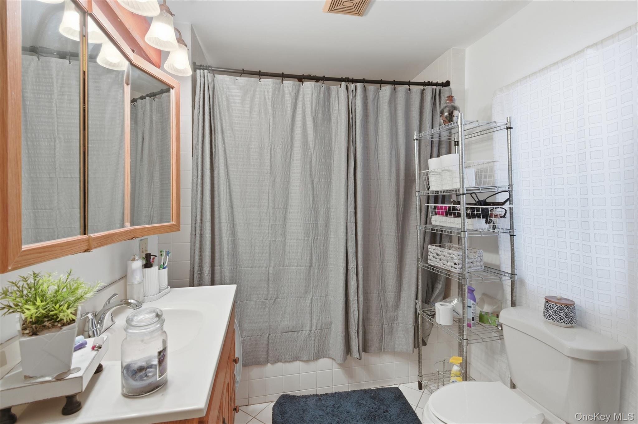 Single Family Hoover  Rockland County, NY 10980, MLS-972786-19