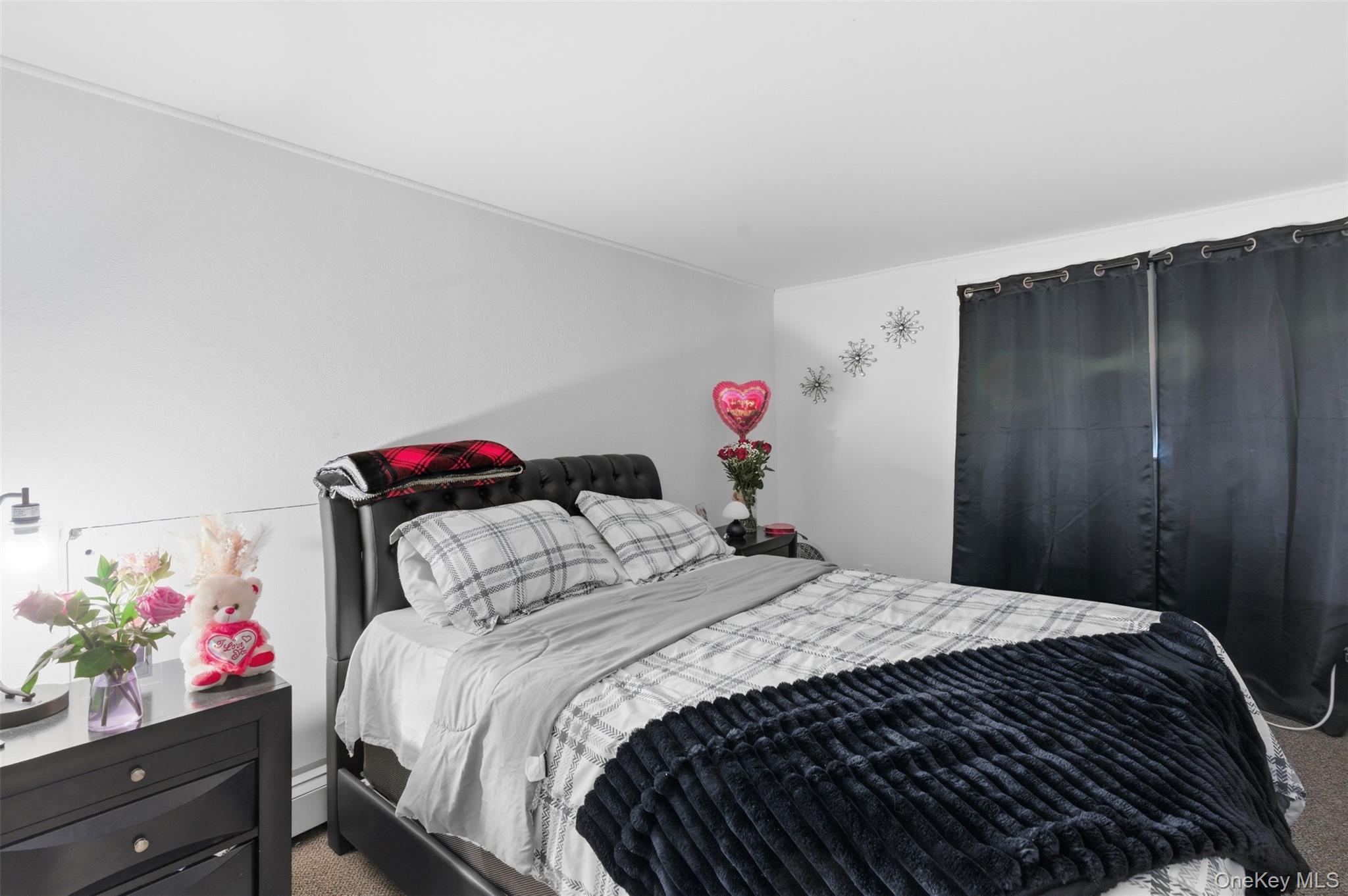 Single Family Hoover  Rockland County, NY 10980, MLS-972786-21