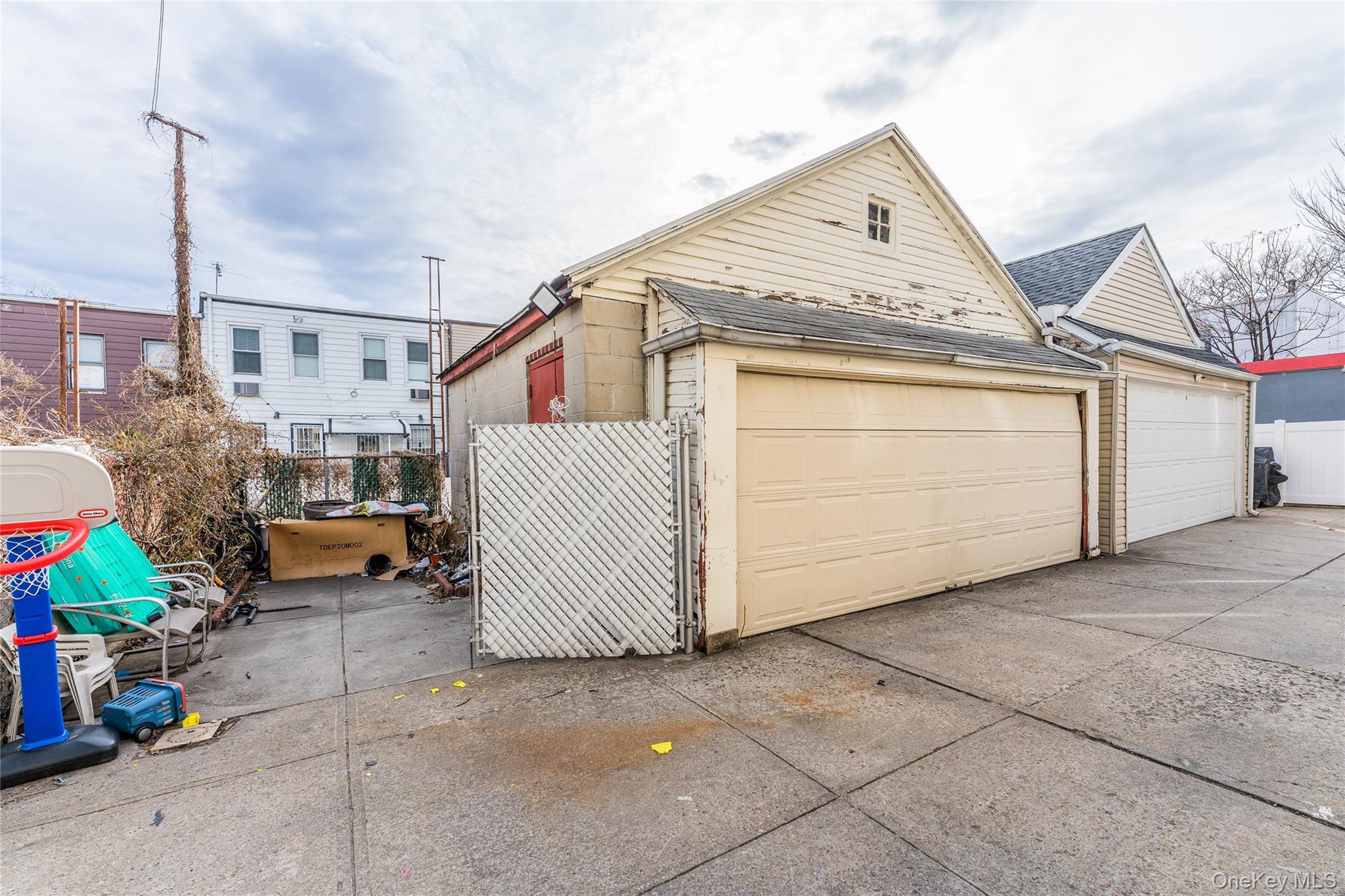 Single Family 68th  Queens, NY 11379, MLS-972797-28