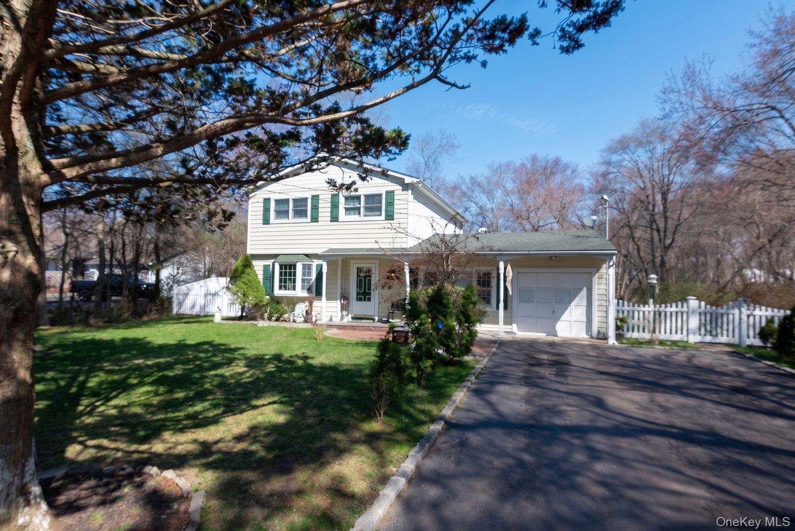 Single Family Sportsmen  Suffolk County, NY 11722, MLS-972807-3