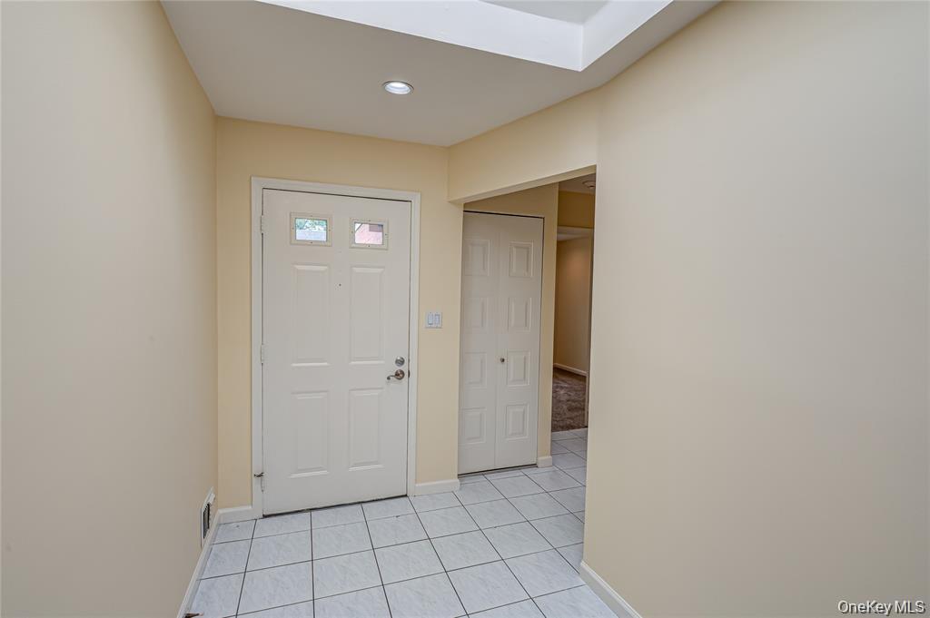 Condo Admirals Suffolk County, NY 11706, MLS-972842-2