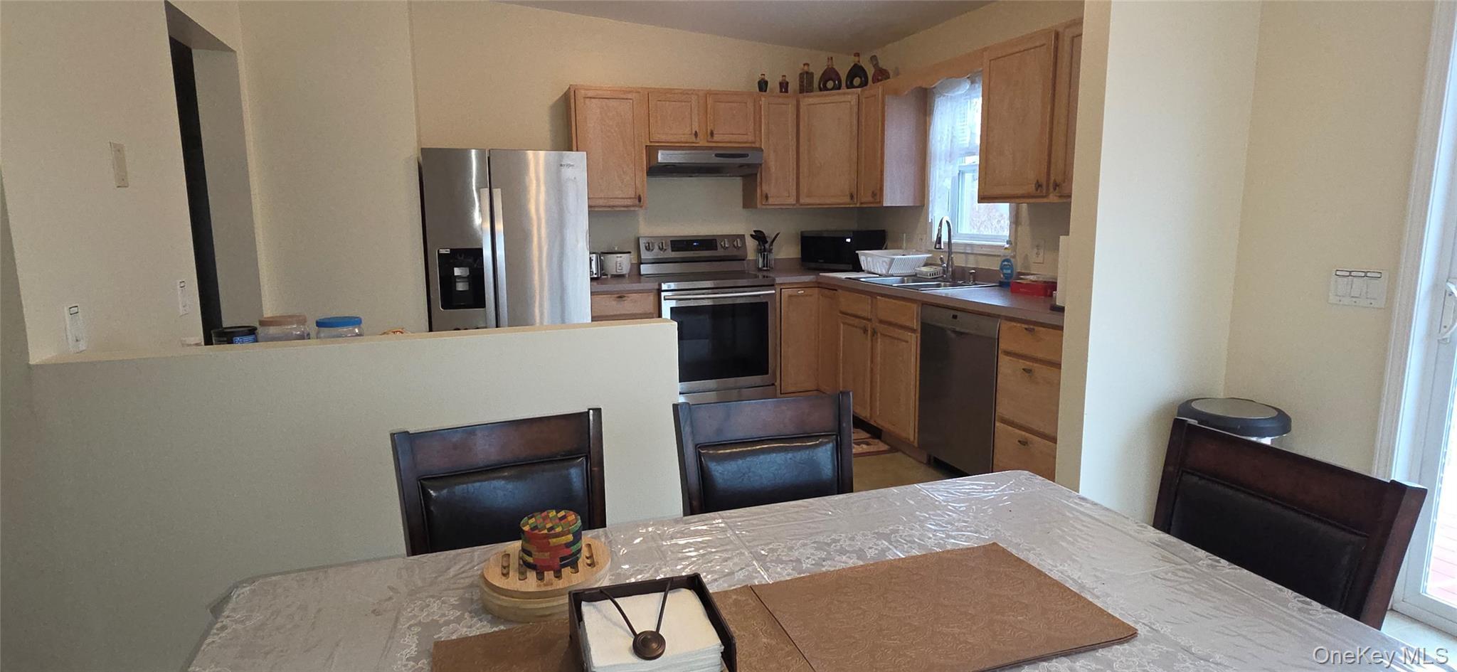 Single Family Diana  Suffolk County, NY 11951, MLS-972846-7