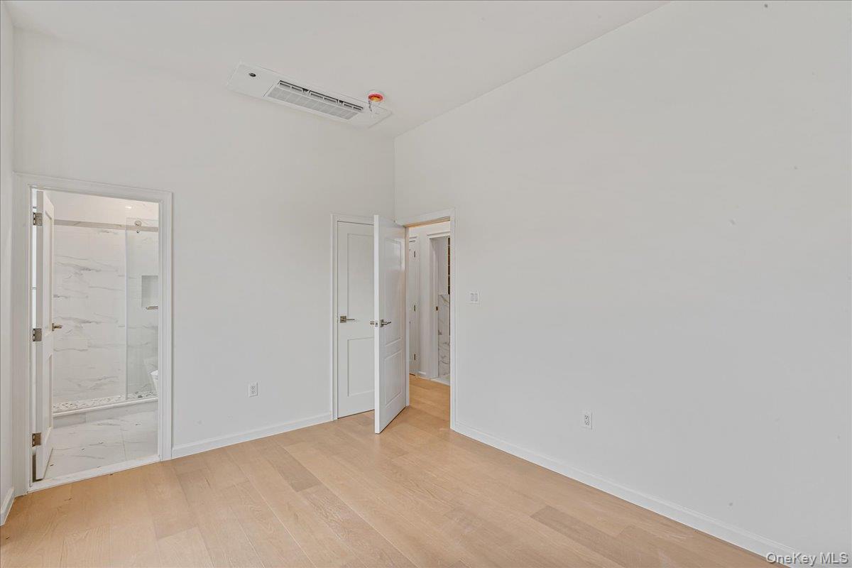 Single Family Hawtree St  Queens, NY 11417, MLS-972862-14