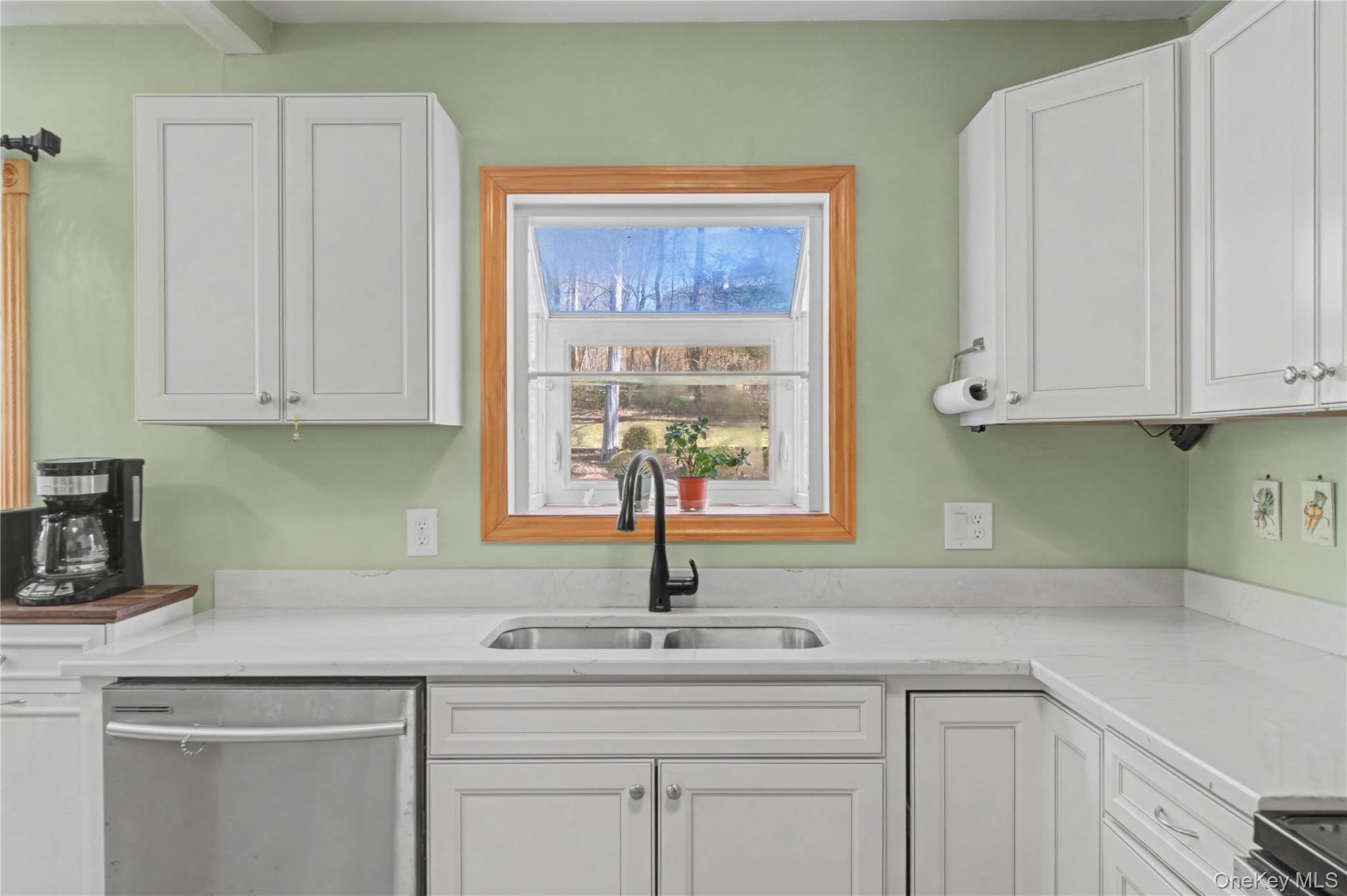 Single Family Horizon Hill Dutchess County, NY 12603, MLS-972866-15