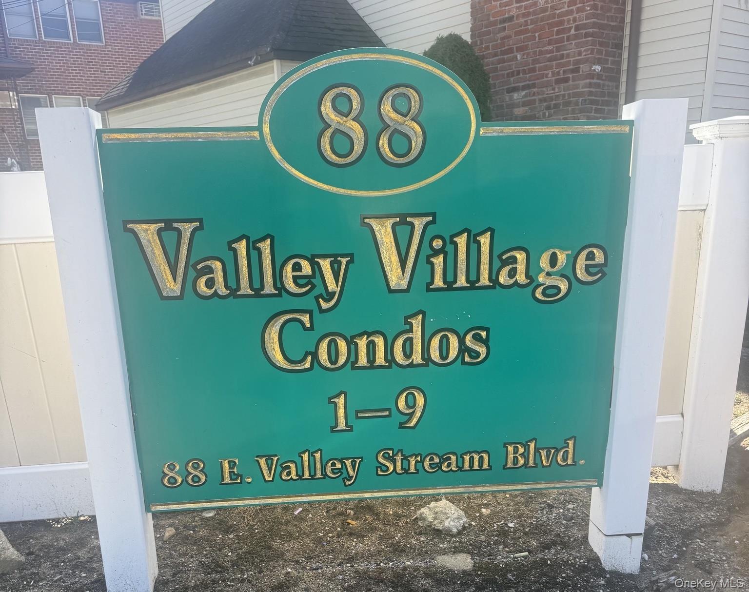 Condo Valley Stream  Nassau County, NY 11580, MLS-972875-17