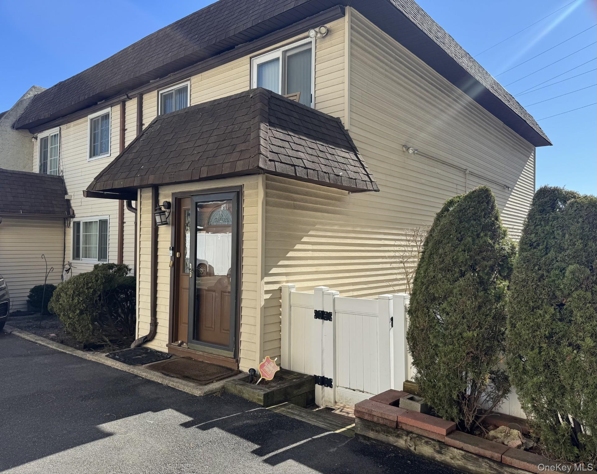 Condo Valley Stream  Nassau County, NY 11580, MLS-972875-2