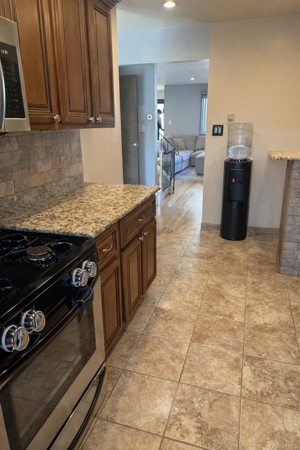 Condo Valley Stream  Nassau County, NY 11580, MLS-972875-8