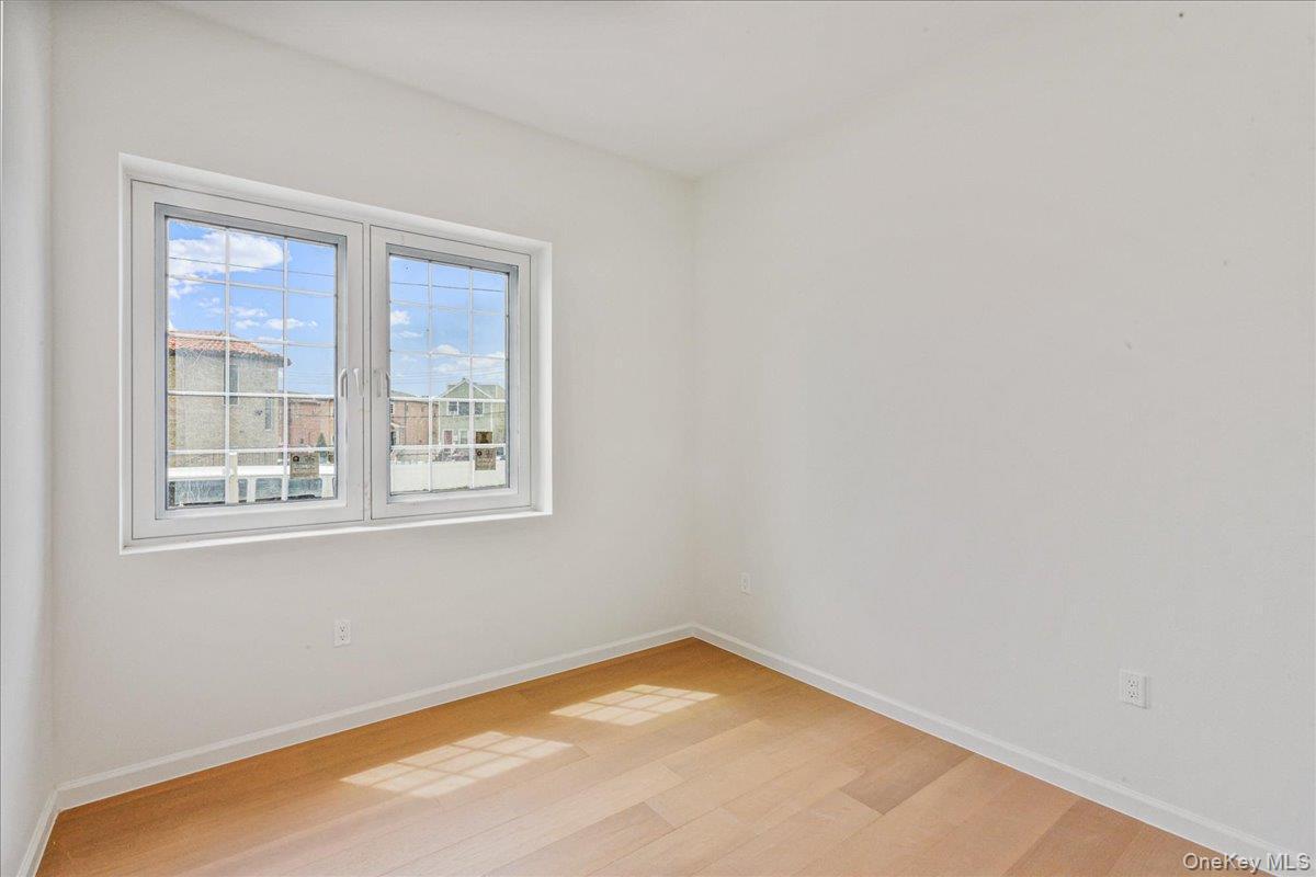 Single Family Hawtree  Queens, NY 11417, MLS-972877-15