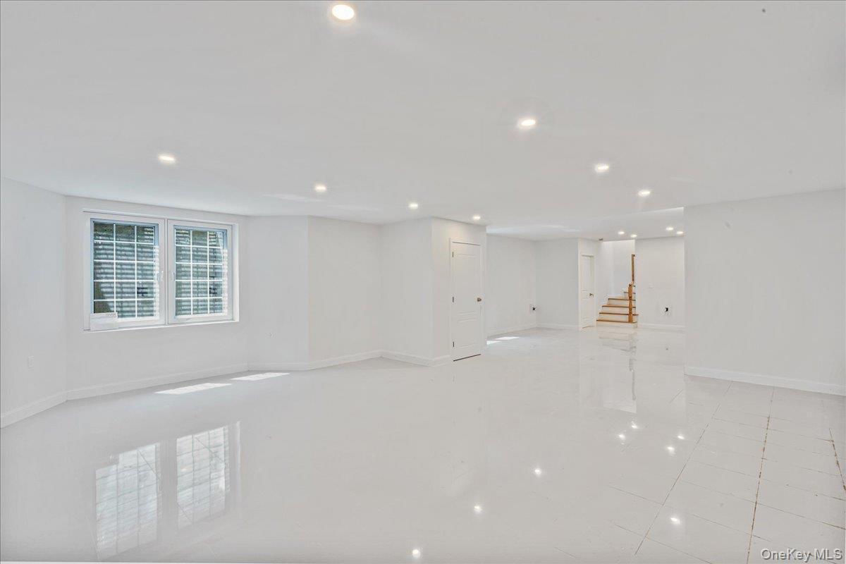 Single Family Hawtree  Queens, NY 11417, MLS-972877-18