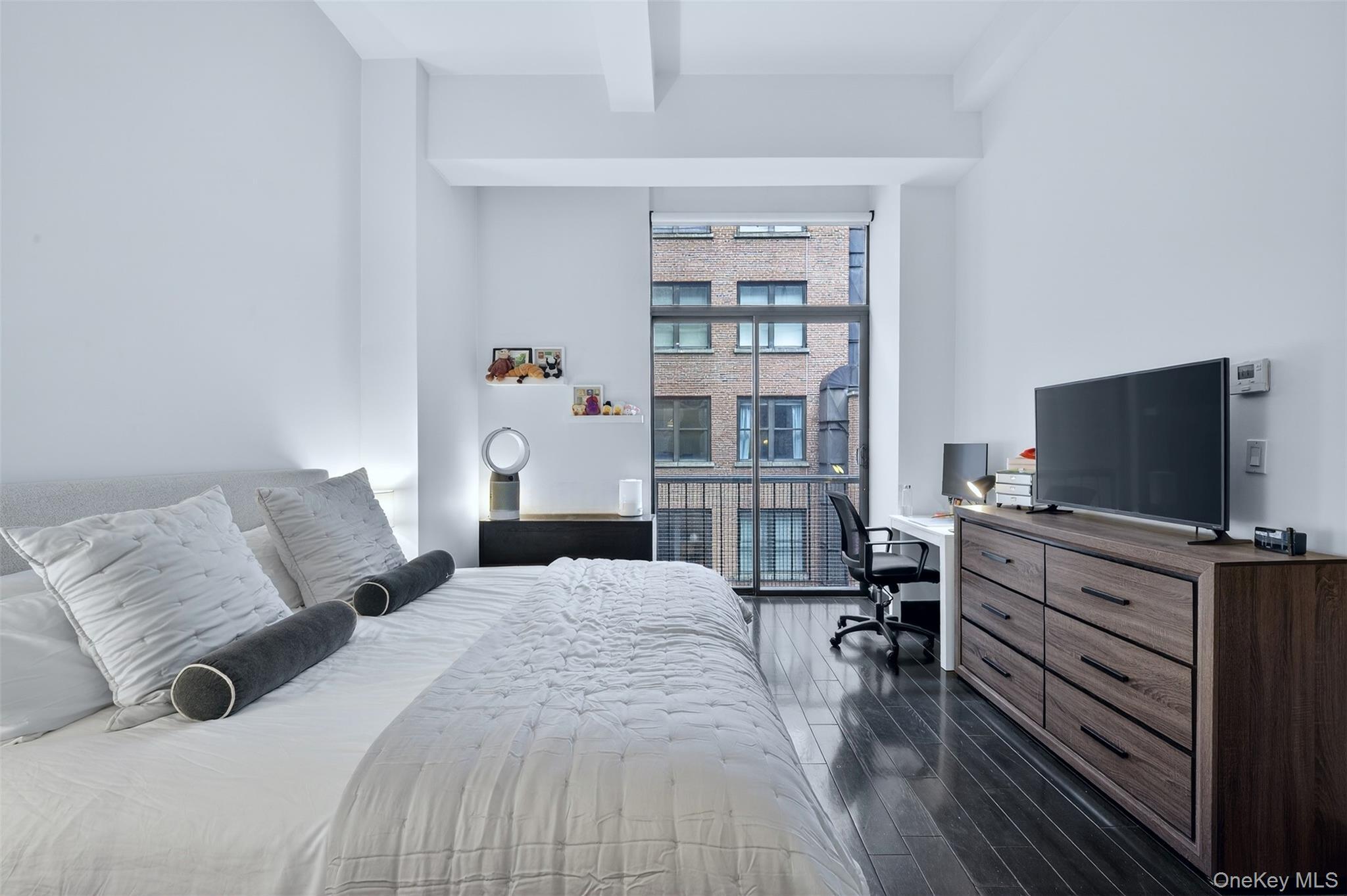 Condo Park  Manhattan, NY 10010, MLS-972908-14