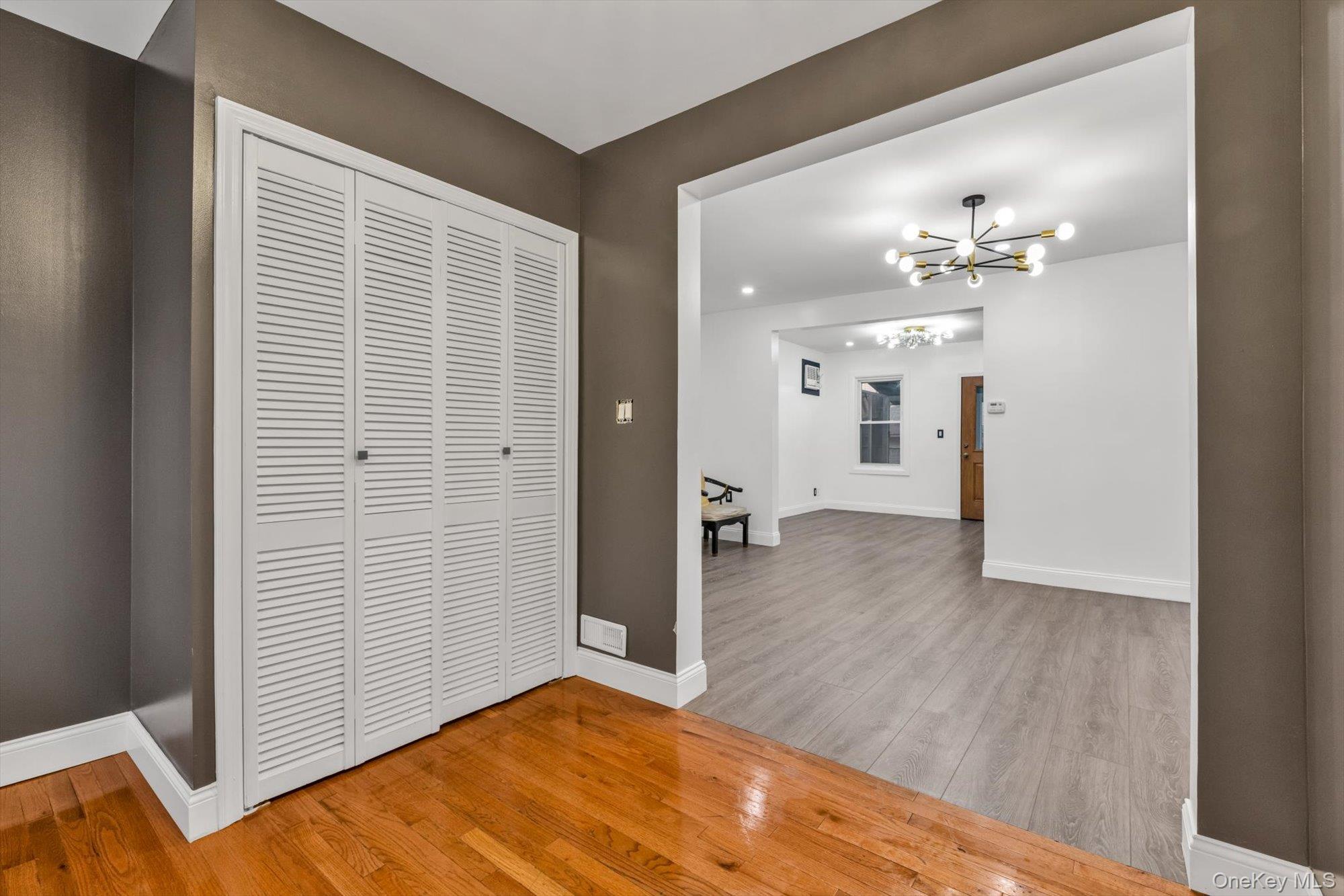 Single Family 204th  Queens, NY 11423, MLS-972966-3