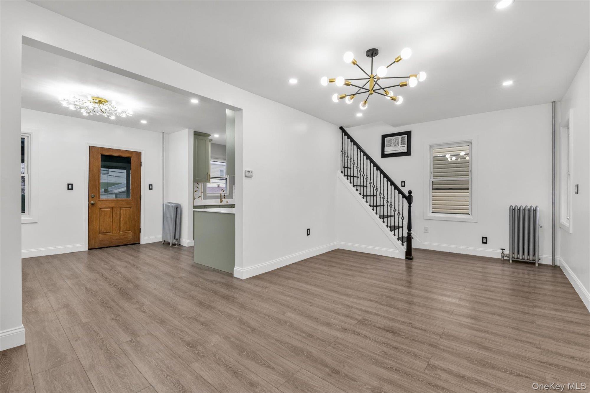 Single Family 204th  Queens, NY 11423, MLS-972966-5