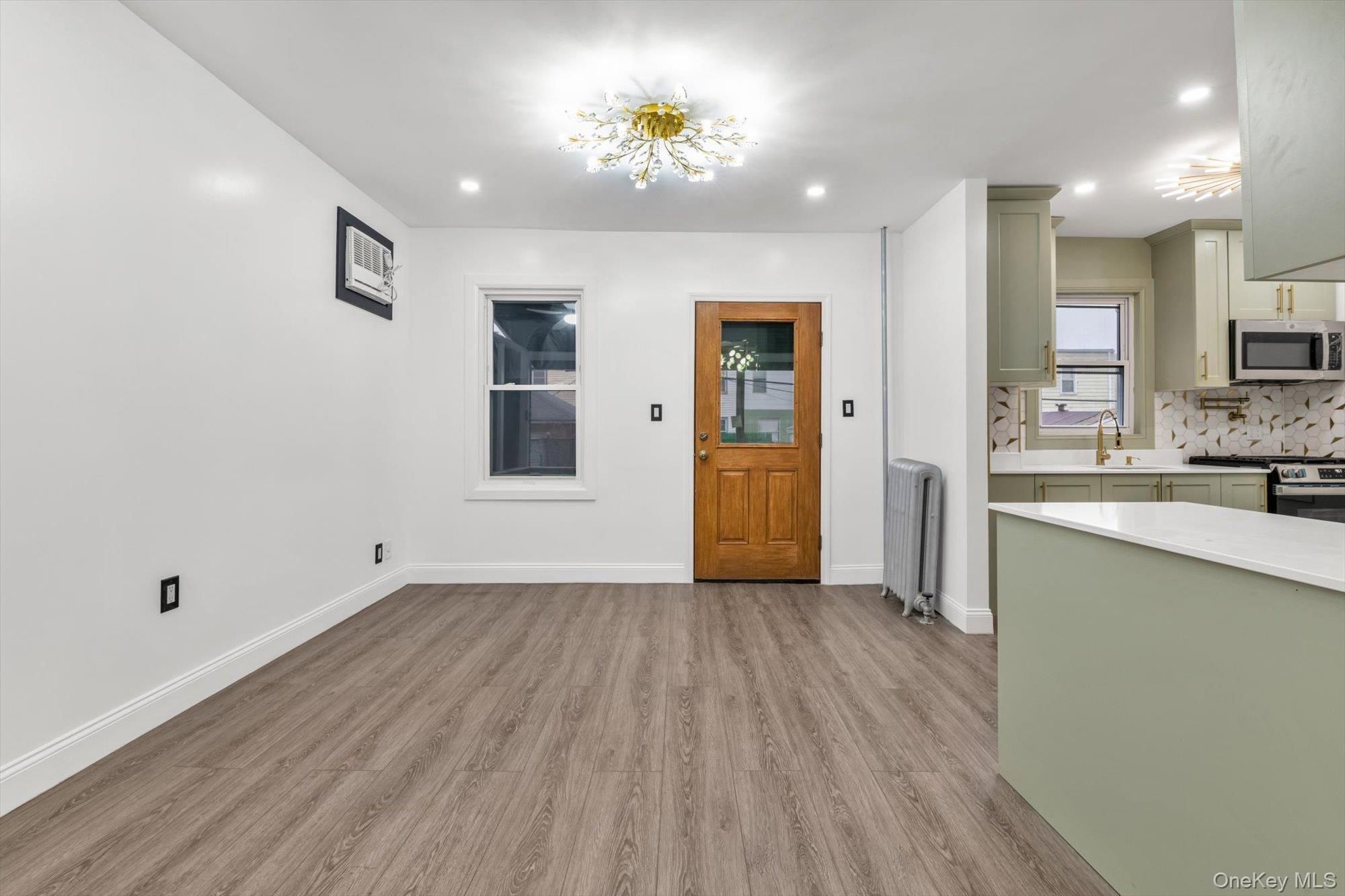 Single Family 204th  Queens, NY 11423, MLS-972966-7