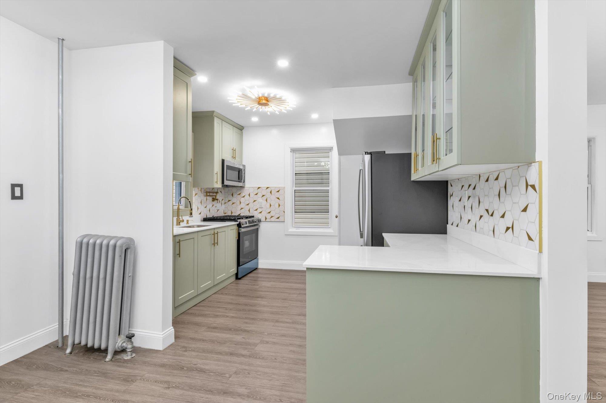 Single Family 204th  Queens, NY 11423, MLS-972966-8