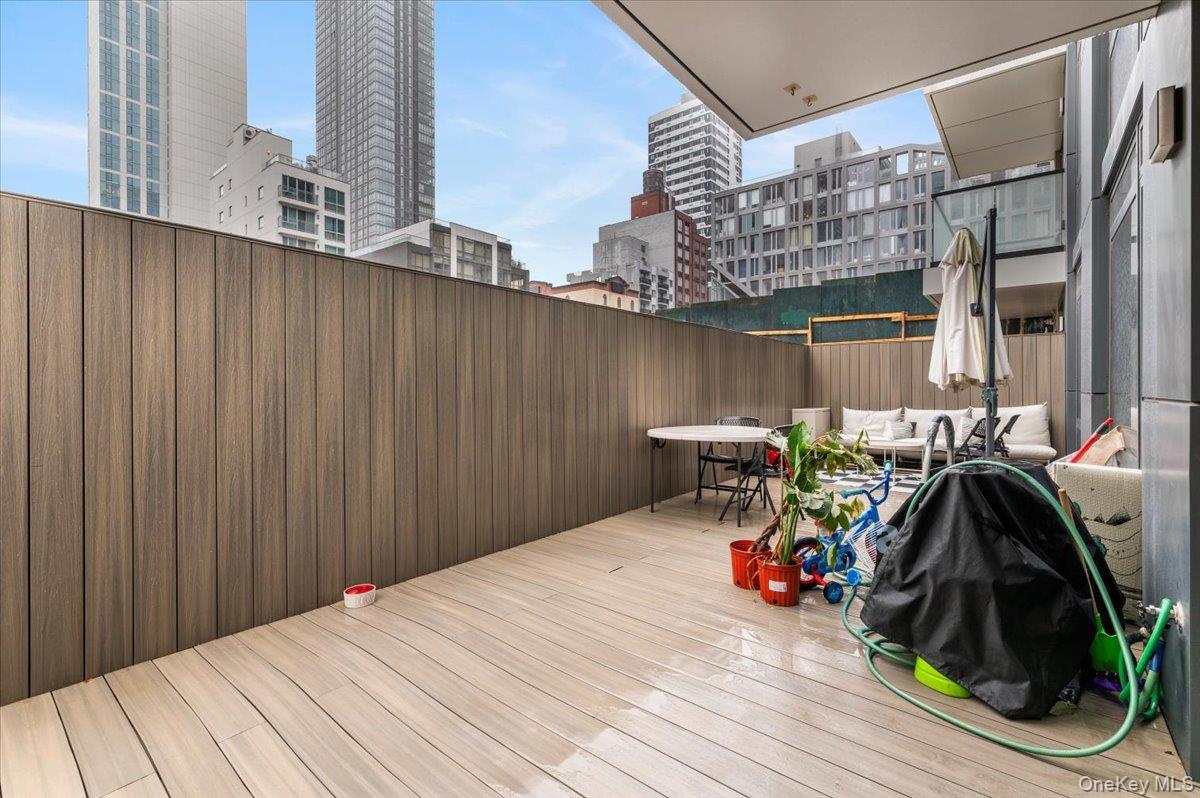 Condo 27th  Queens, NY 11101, MLS-972972-26