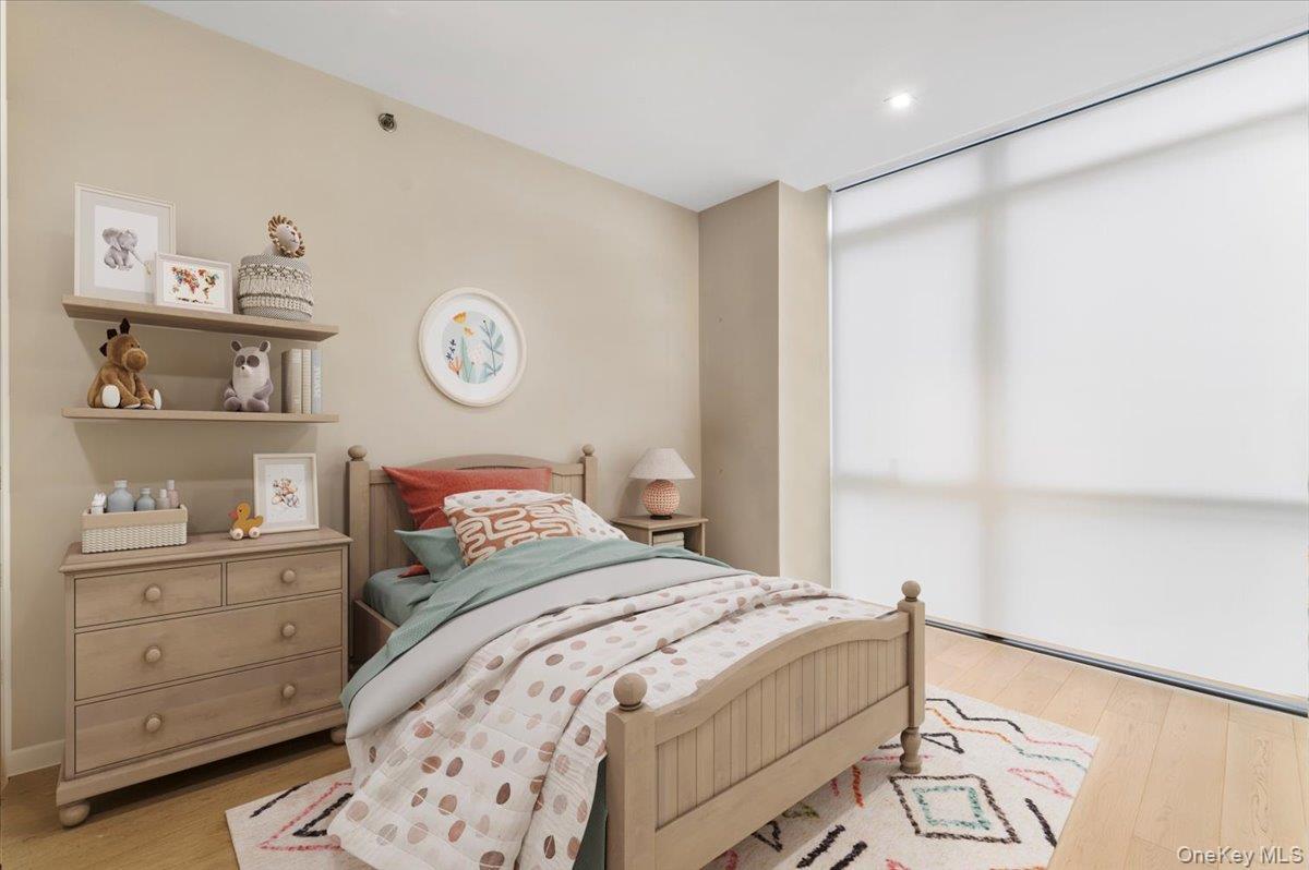 Condo 27th  Queens, NY 11101, MLS-972972-7