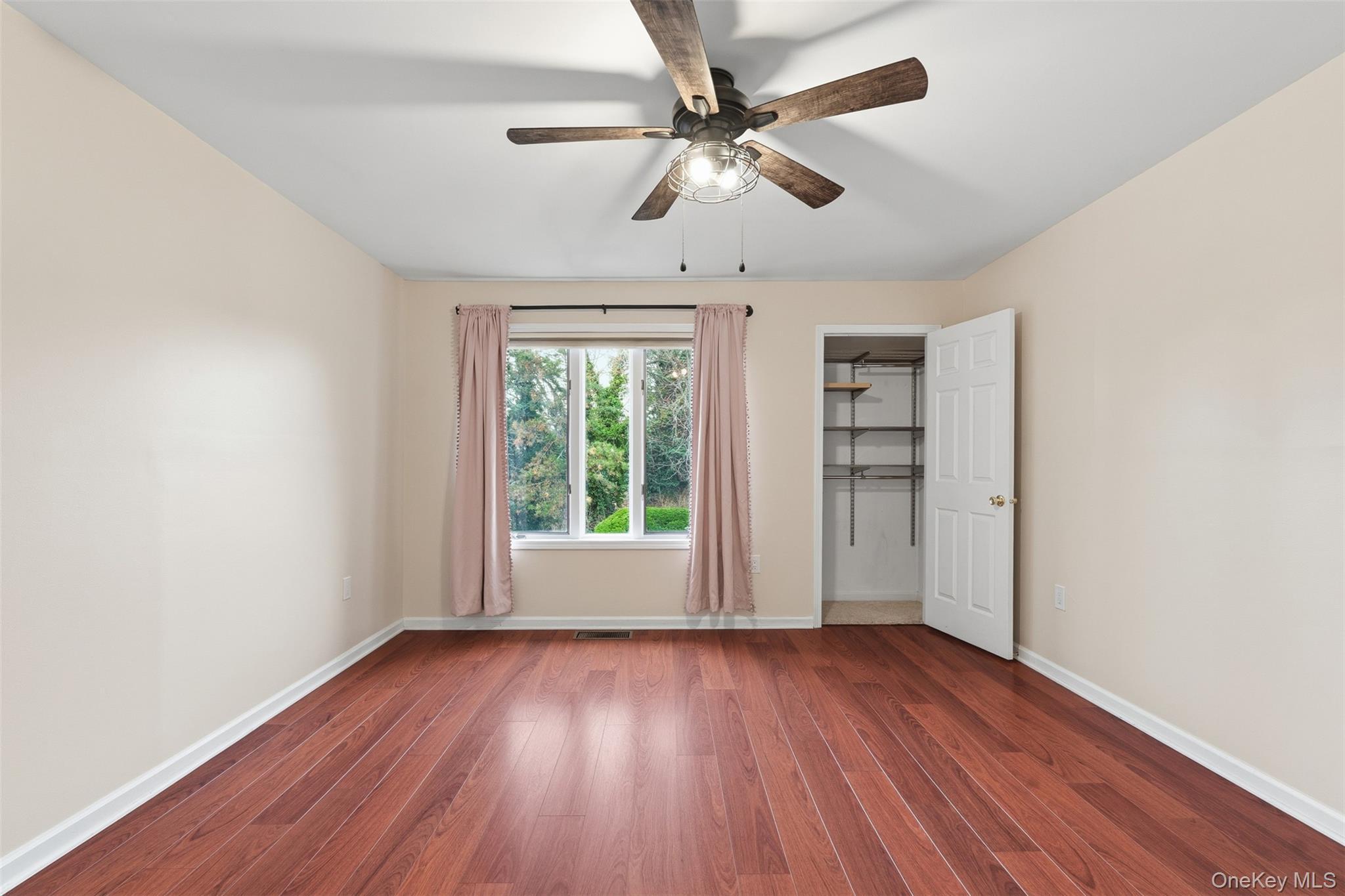 Single Family Knoll  Westchester County, NY 10562, MLS-972983-19