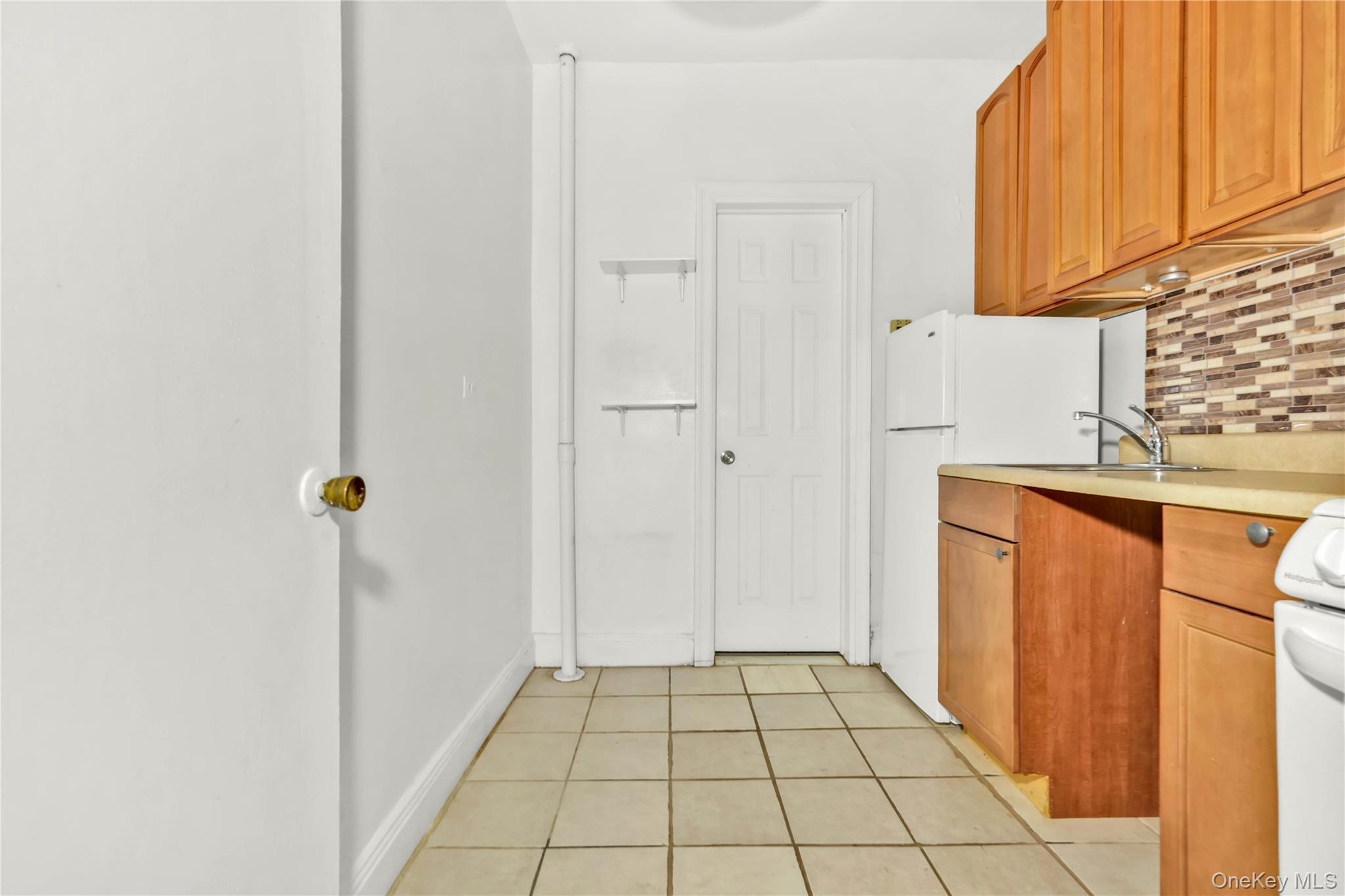 Coop E 88 Street  Manhattan, NY 10128, MLS-972984-13