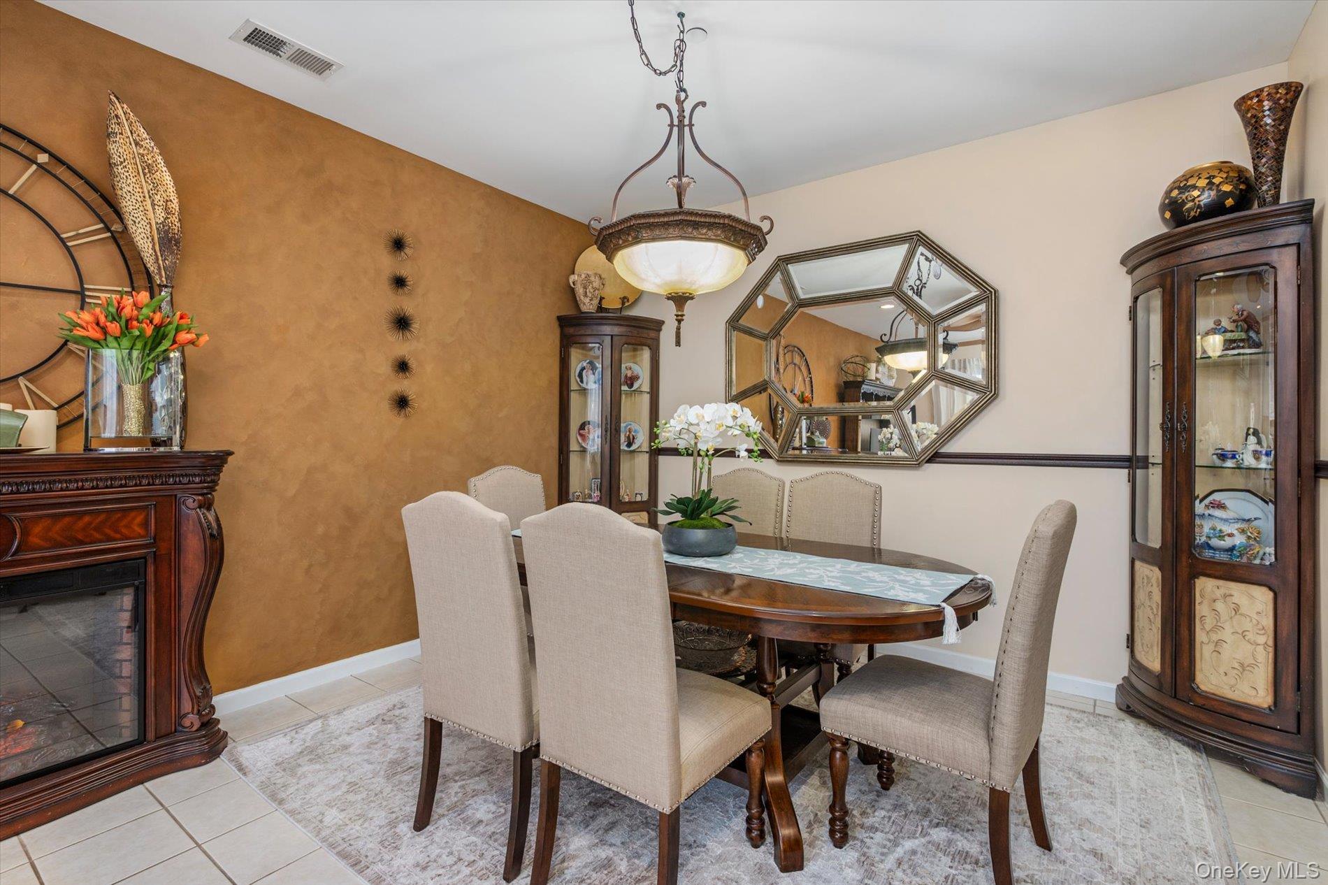 Condo Francesca  Suffolk County, NY 11701, MLS-973005-5