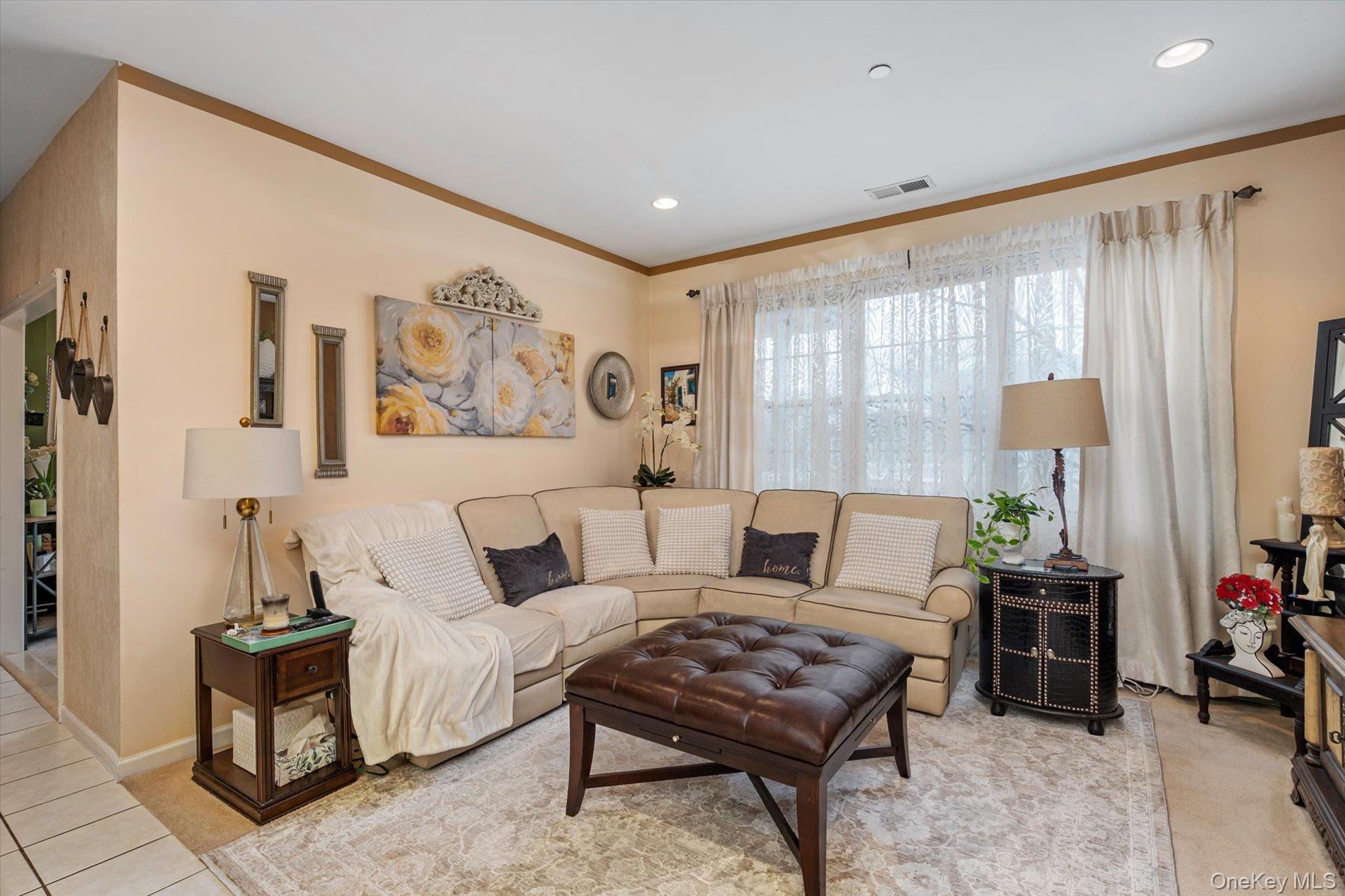 Condo Francesca  Suffolk County, NY 11701, MLS-973005-8