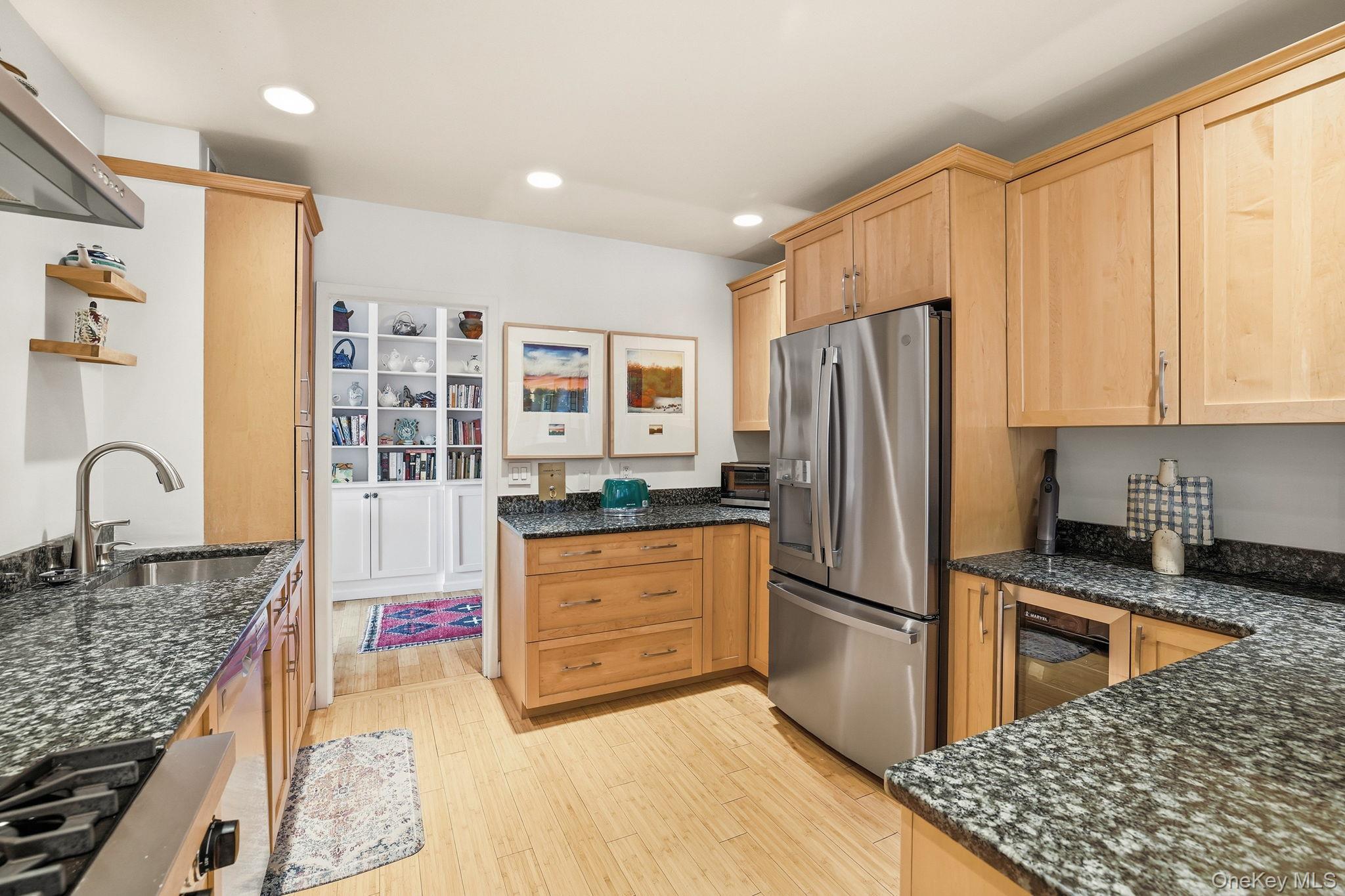 Coop Rockledge  Westchester County, NY 10562, MLS-973026-21