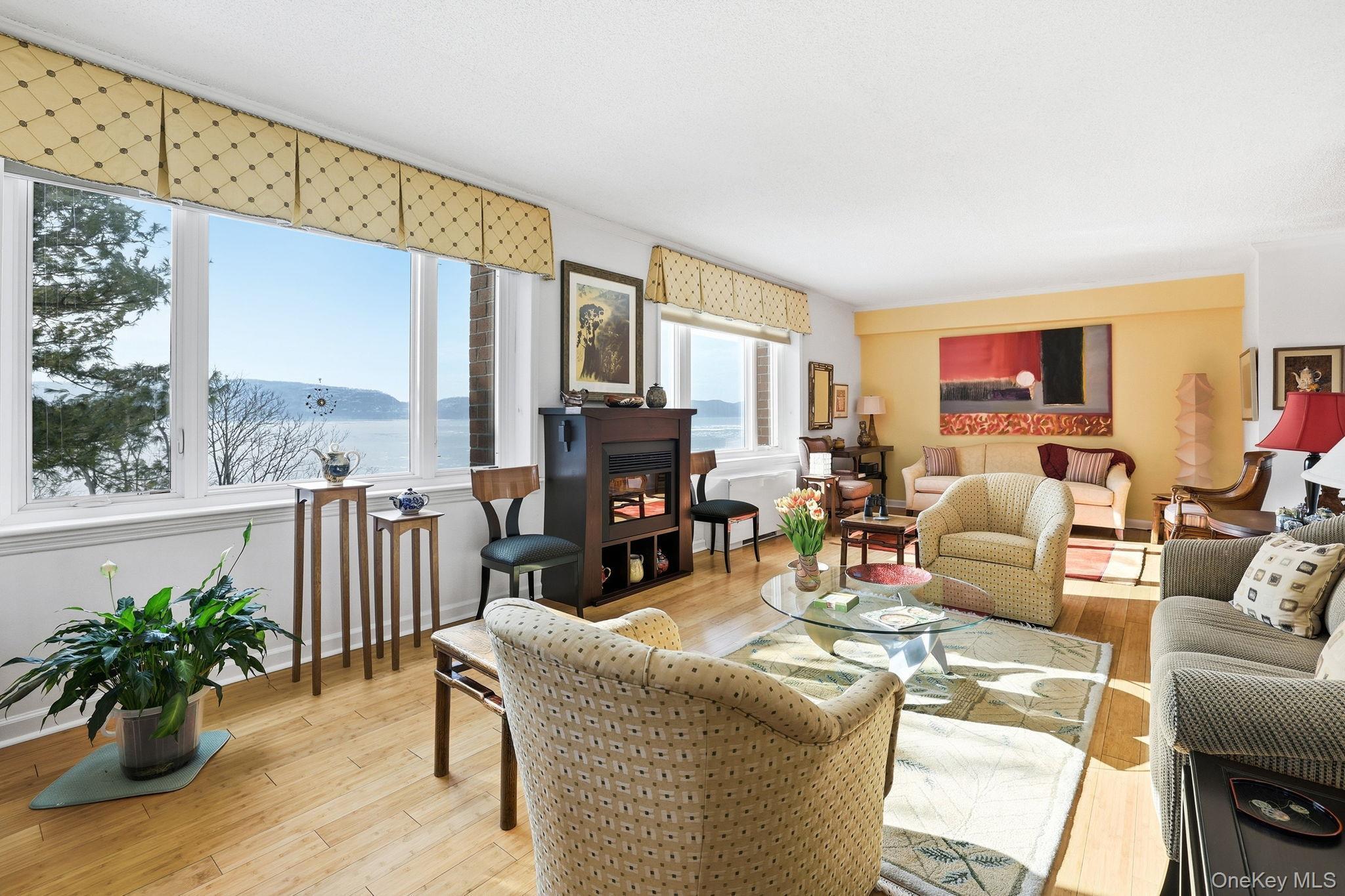 Coop Rockledge  Westchester County, NY 10562, MLS-973026-8