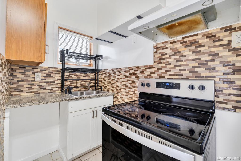 Single Family Dubois  Suffolk County, NY 11701, MLS-973036-24