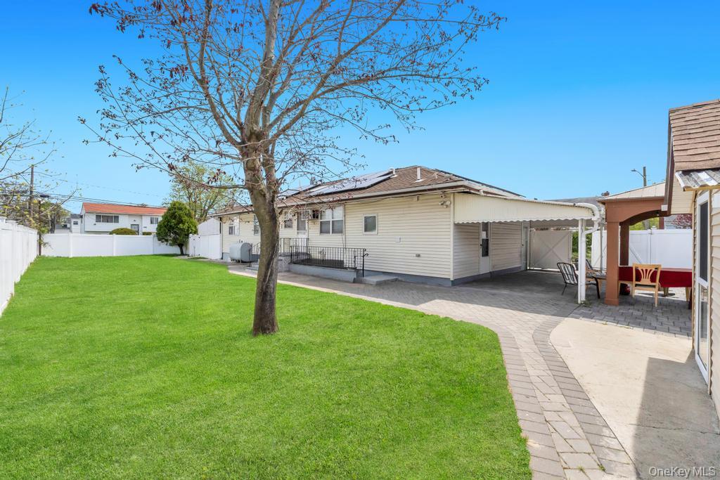 Single Family Dubois  Suffolk County, NY 11701, MLS-973036-5