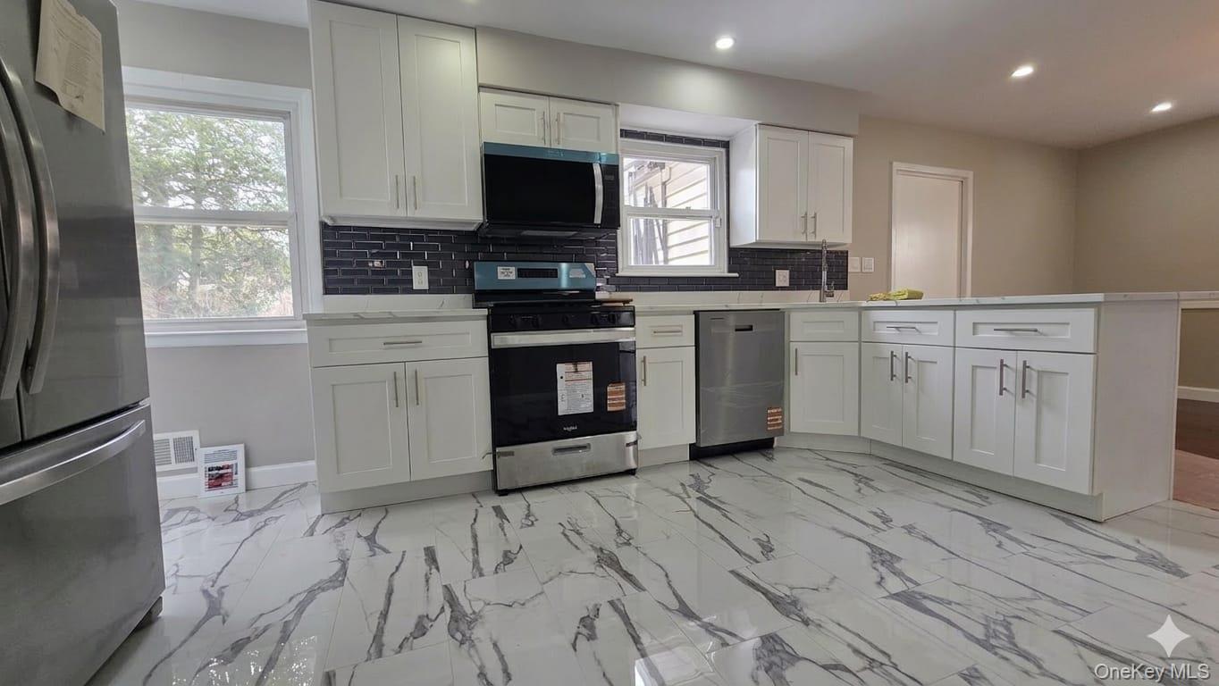 Single Family Hewlett Queens, NY 11362, MLS-973044-11