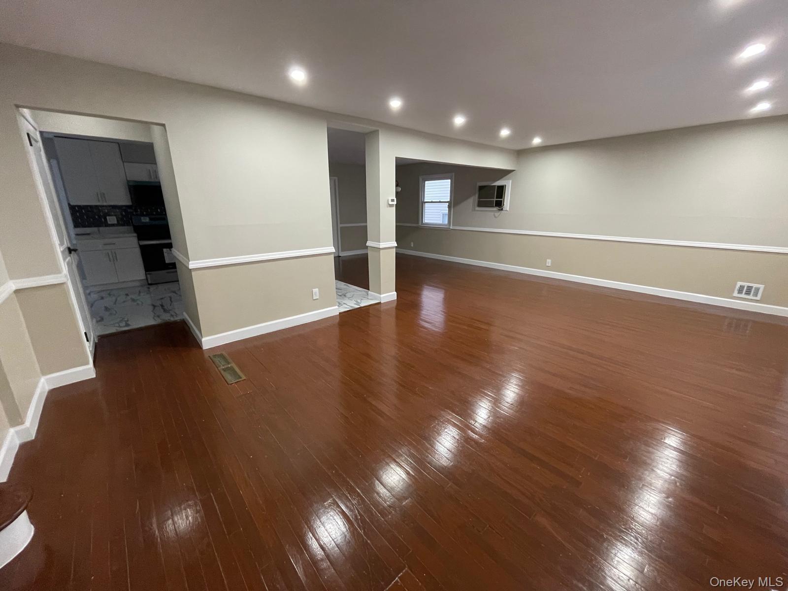 Single Family Hewlett Queens, NY 11362, MLS-973044-4