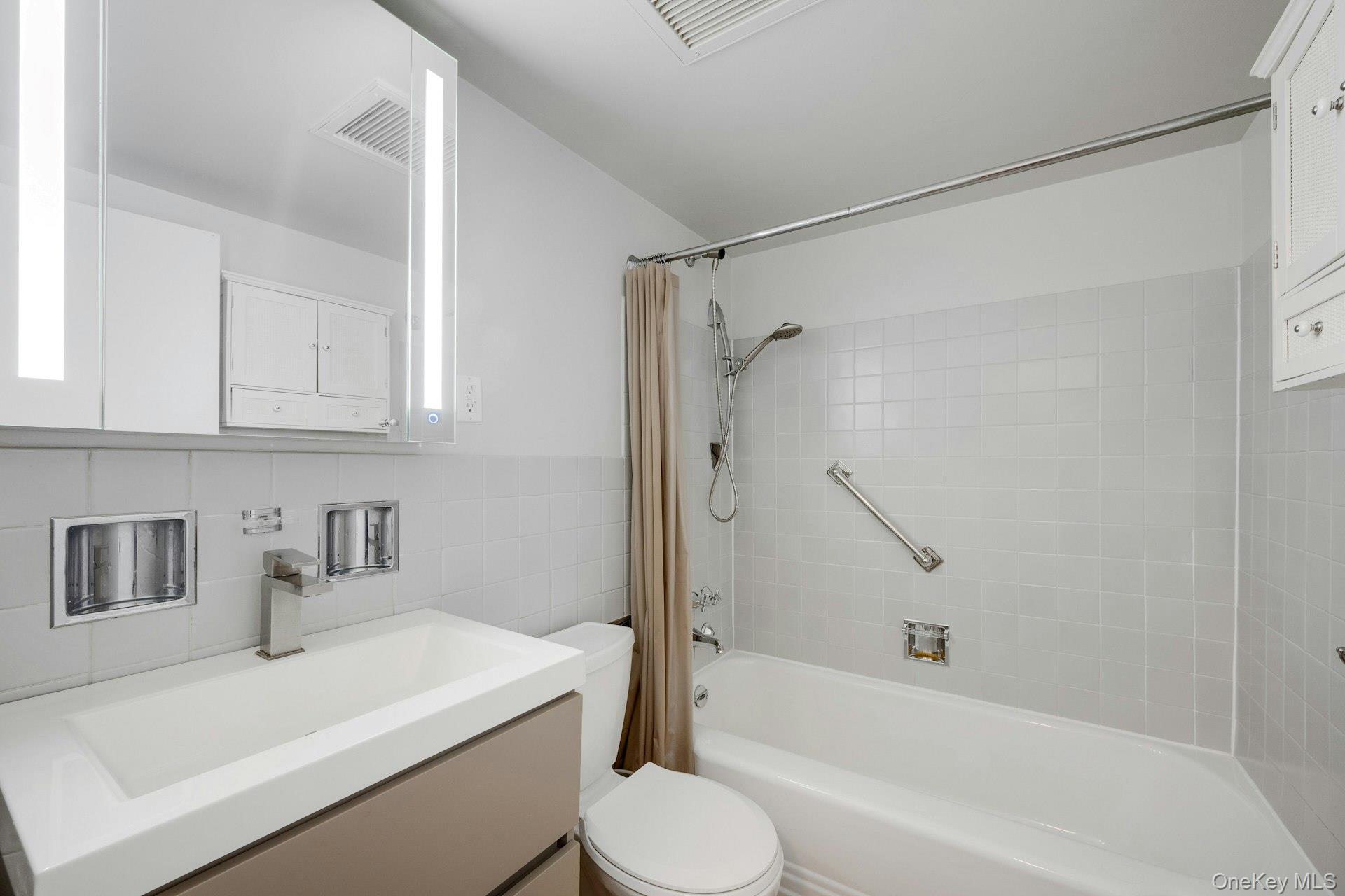 Coop Stoneleigh Westchester County, NY 10708, MLS-973068-14