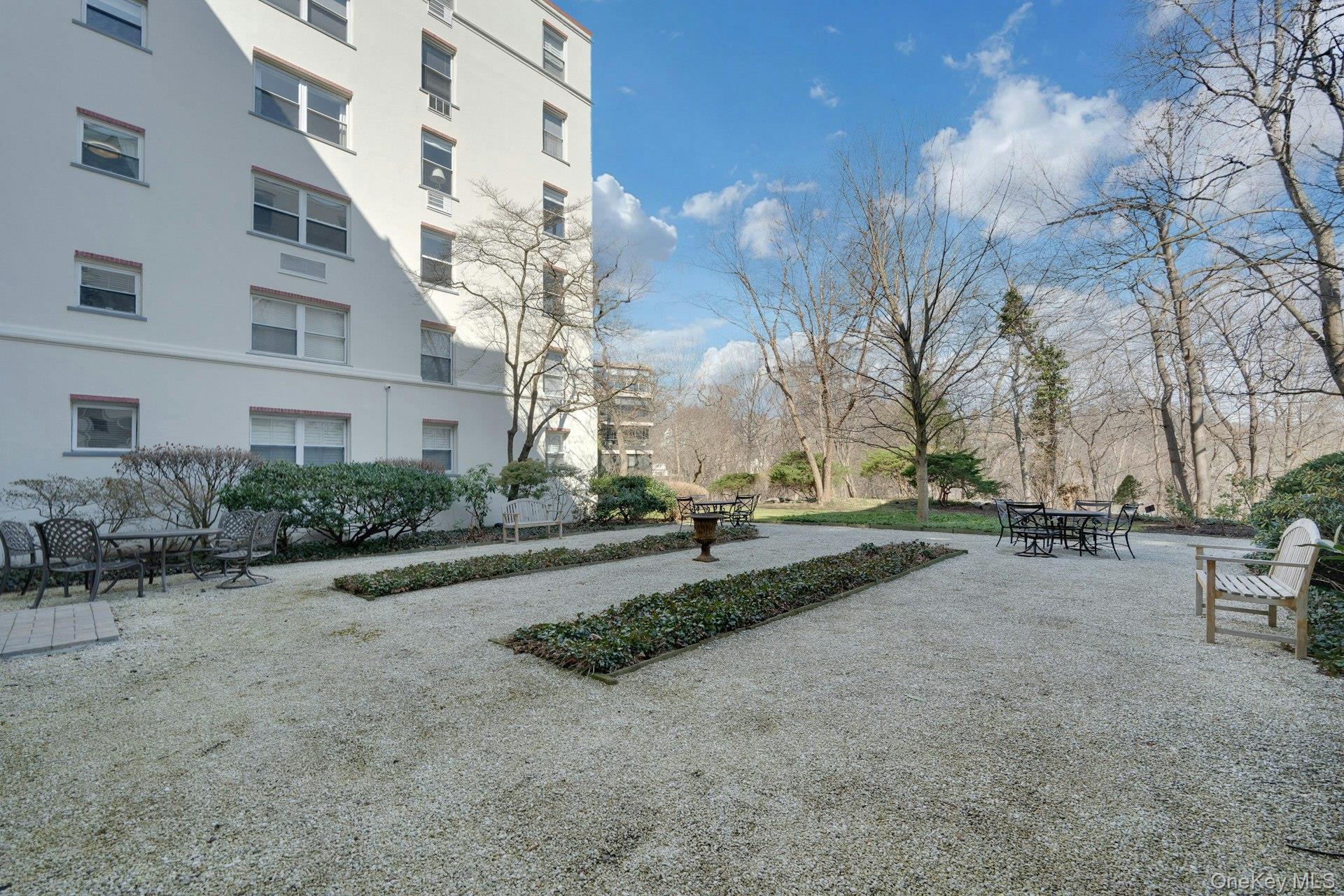 Coop Stoneleigh Westchester County, NY 10708, MLS-973068-15